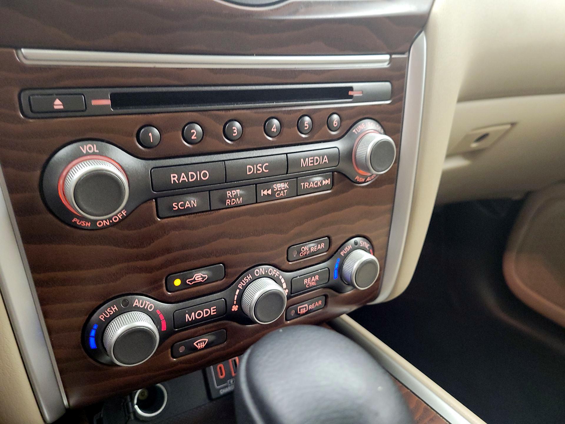 Thumbnail: 2020 Nissan Pathfinder - 14