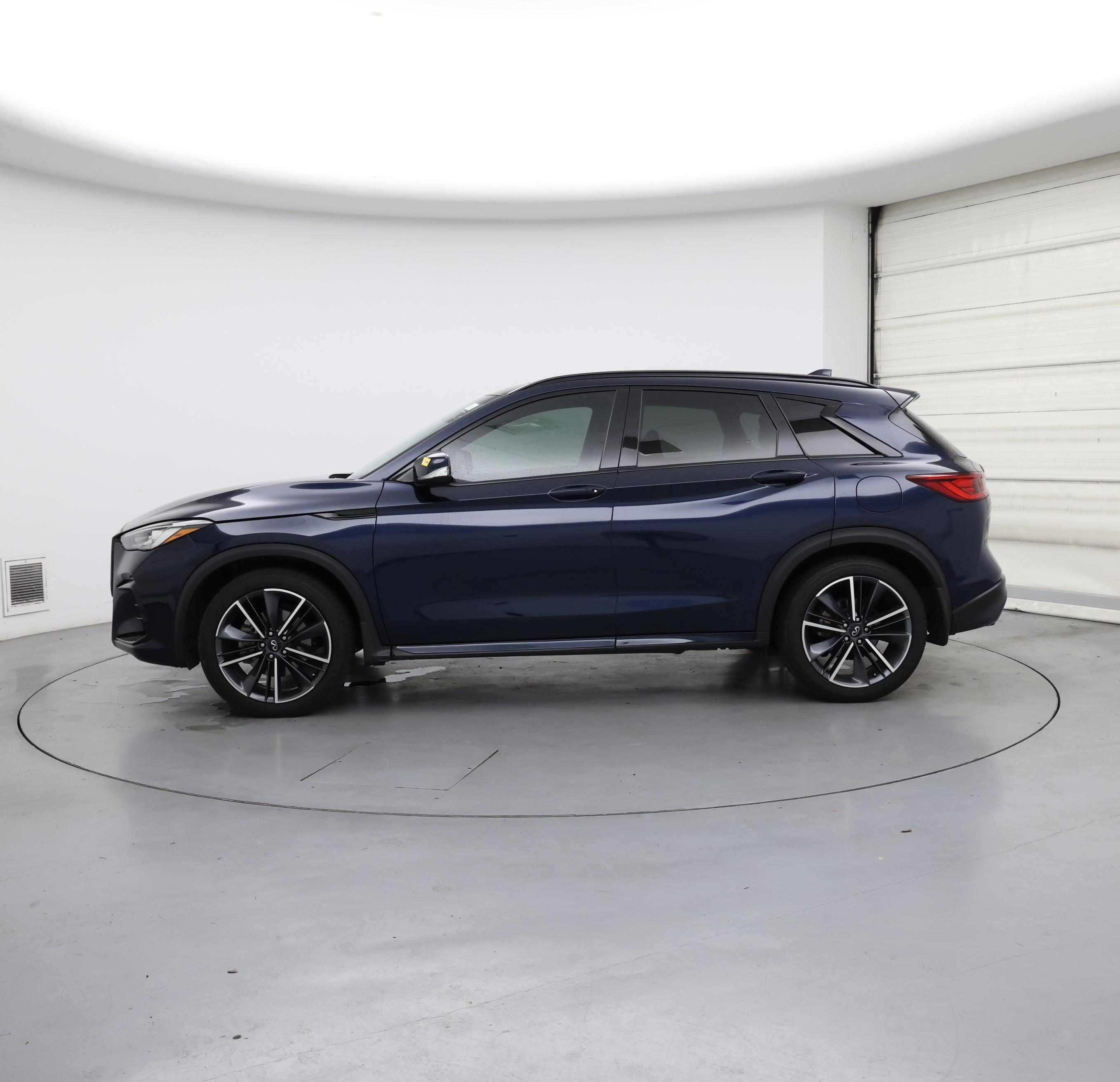 Thumbnail: 2023 INFINITI QX50 - 3