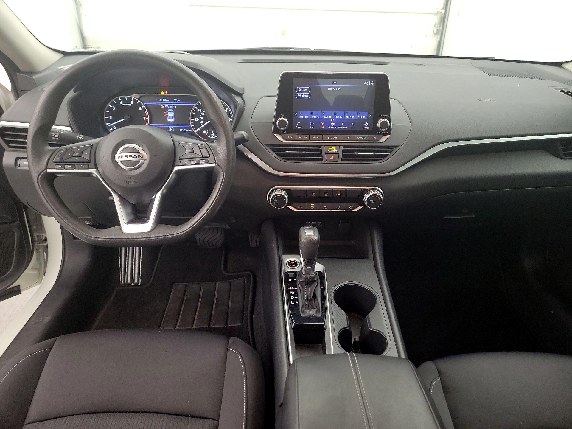 Thumbnail: 2020 Nissan Altima - 9