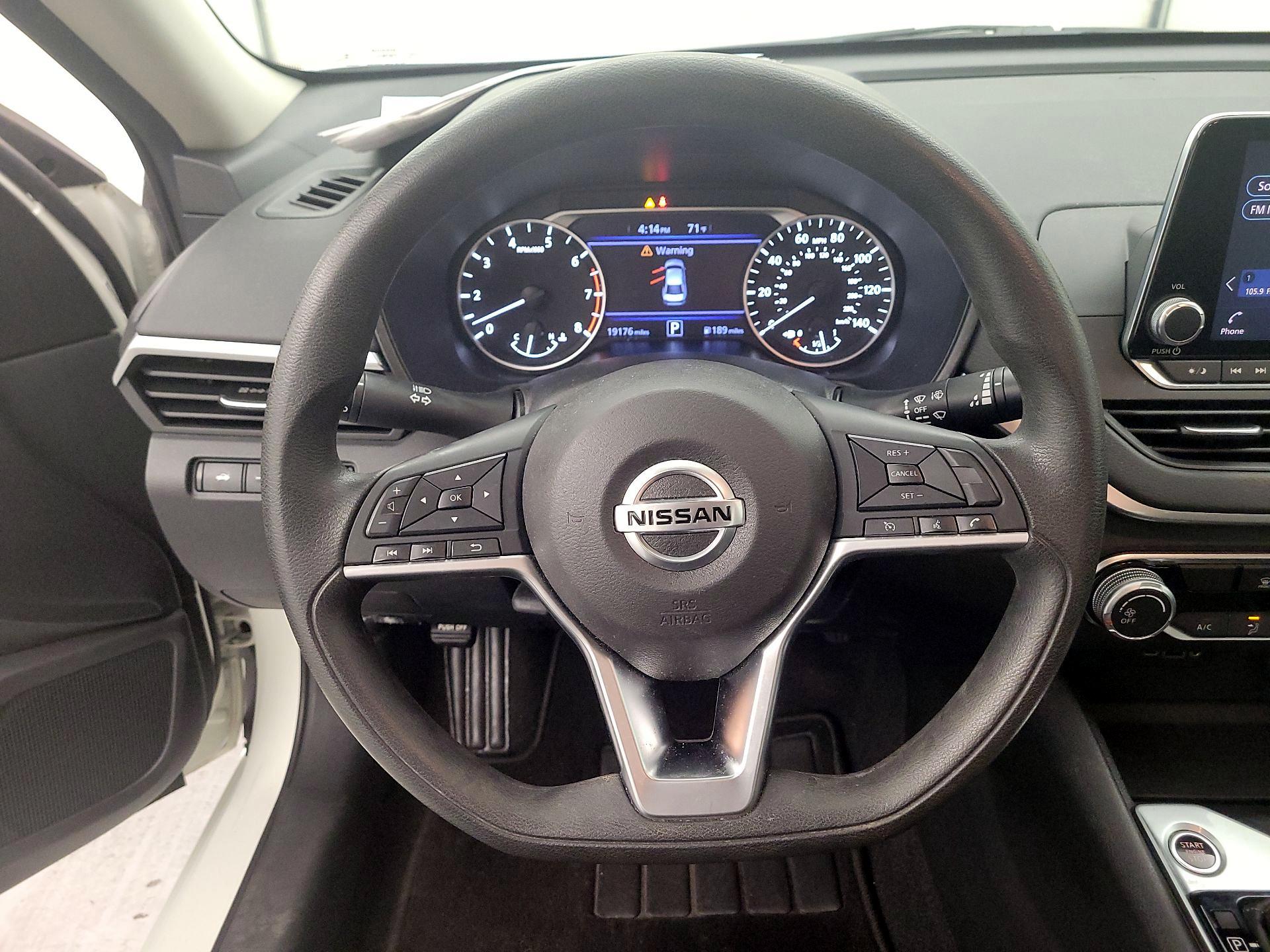 Thumbnail: 2020 Nissan Altima - 10