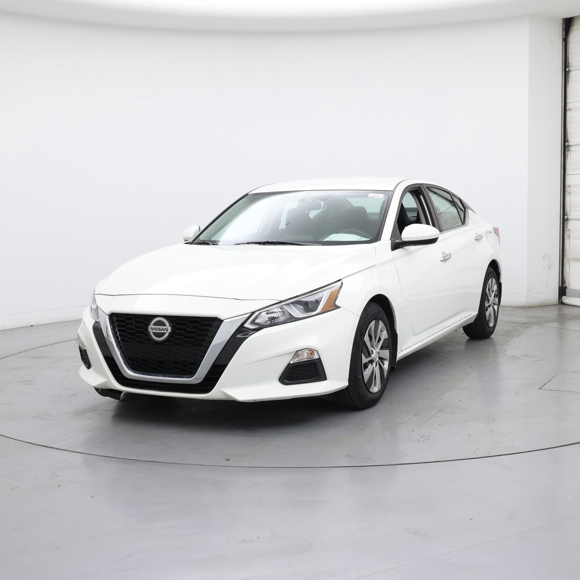 Thumbnail: 2020 Nissan Altima - 4