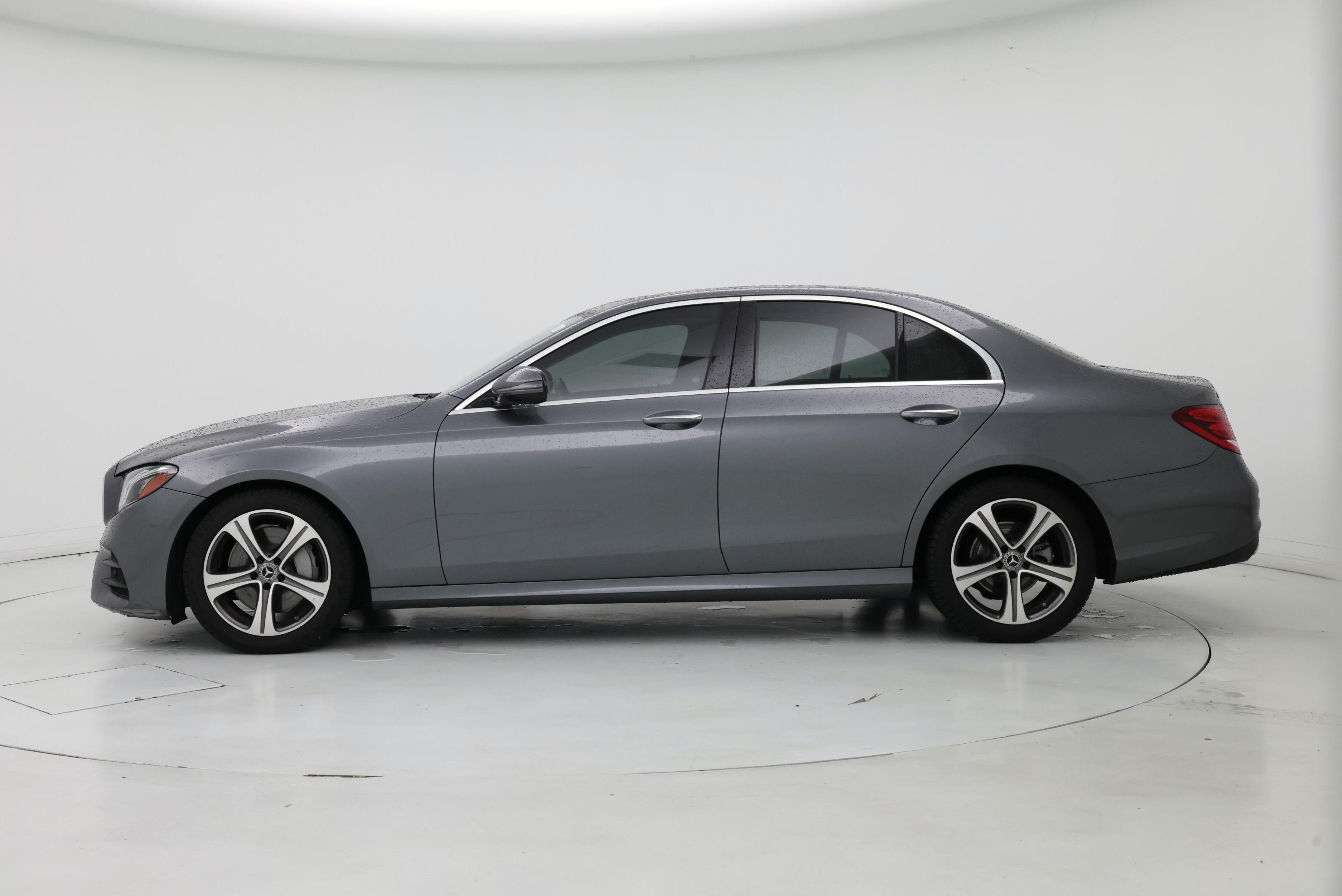 Thumbnail: 2020 Mercedes-Benz E-Class - 3