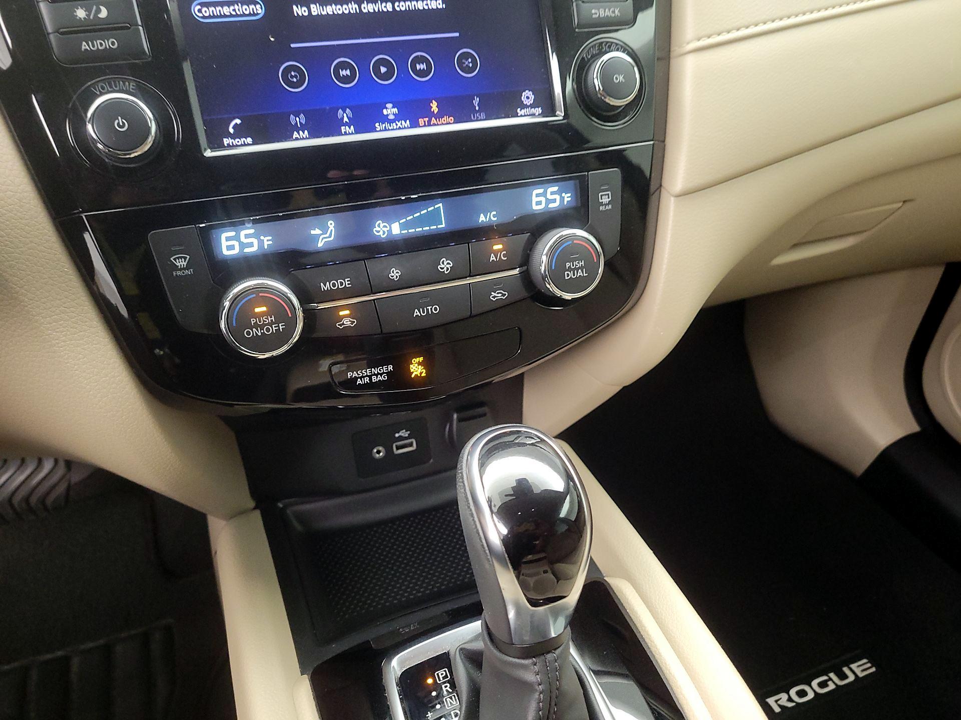 Thumbnail: 2020 Nissan Rogue - 16