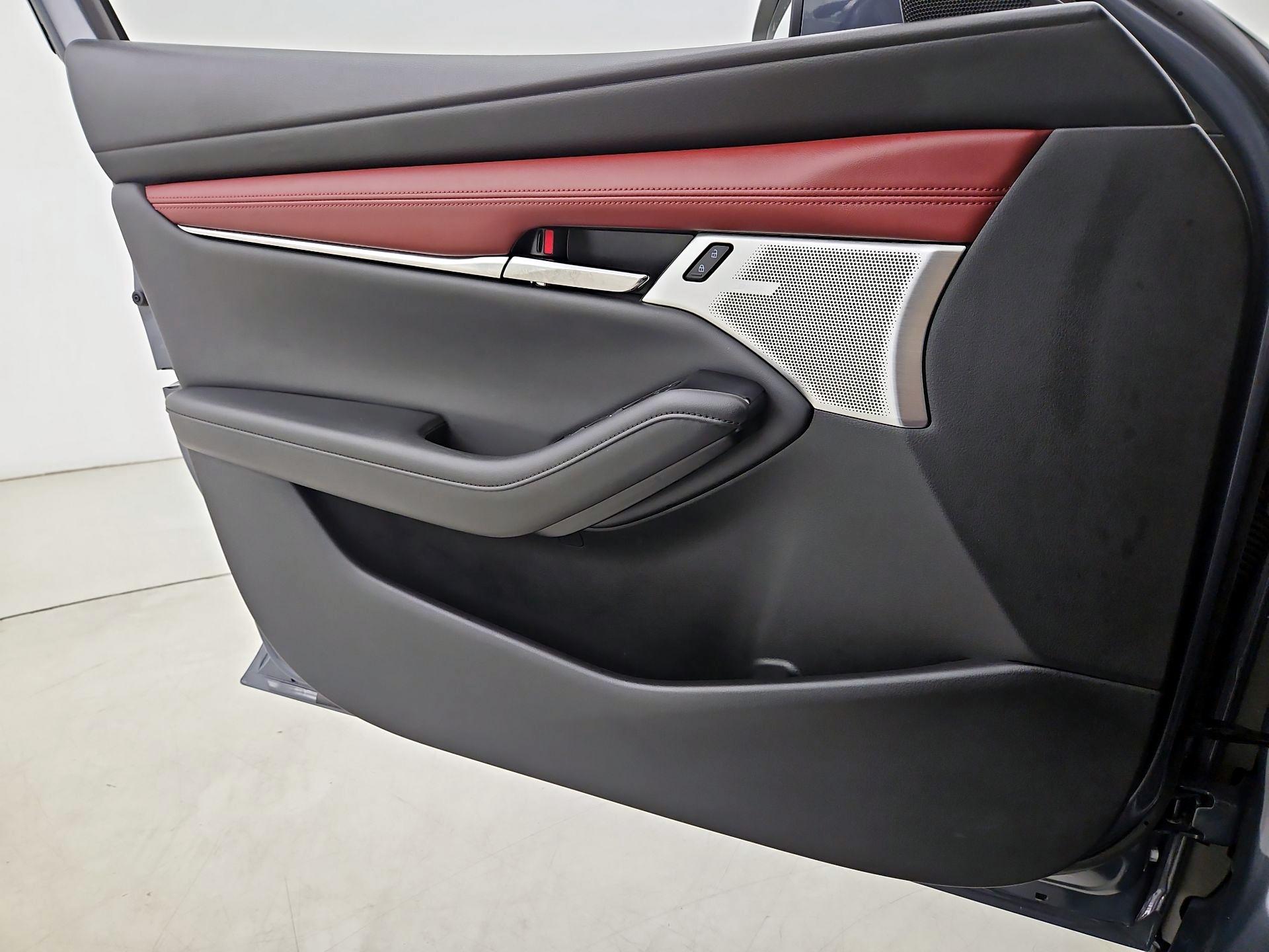 Thumbnail: 2021 Mazda Mazda3 - 12