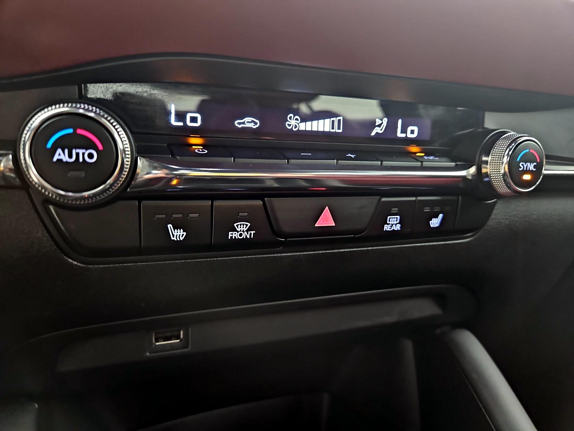 Thumbnail: 2021 Mazda Mazda3 - 17