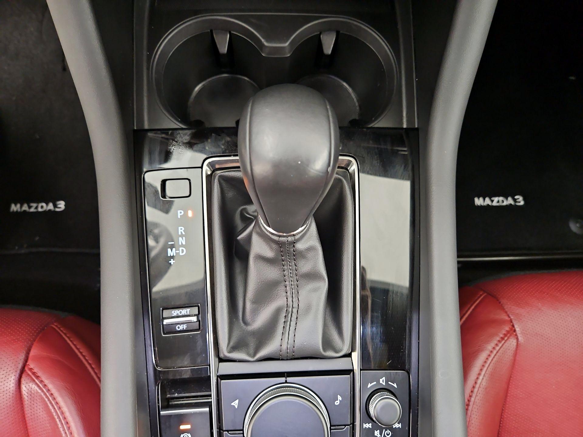 Thumbnail: 2021 Mazda Mazda3 - 18