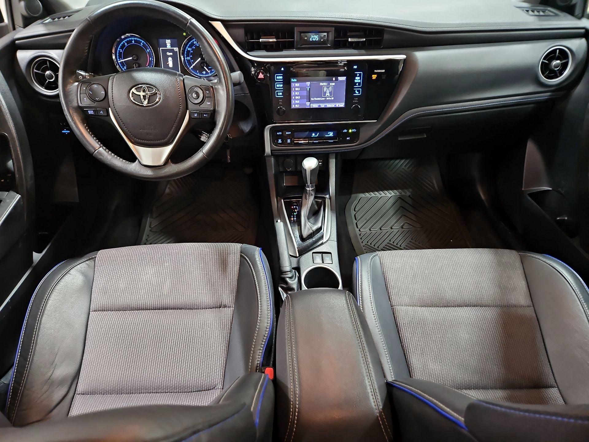 Thumbnail: 2017 Toyota Corolla - 9