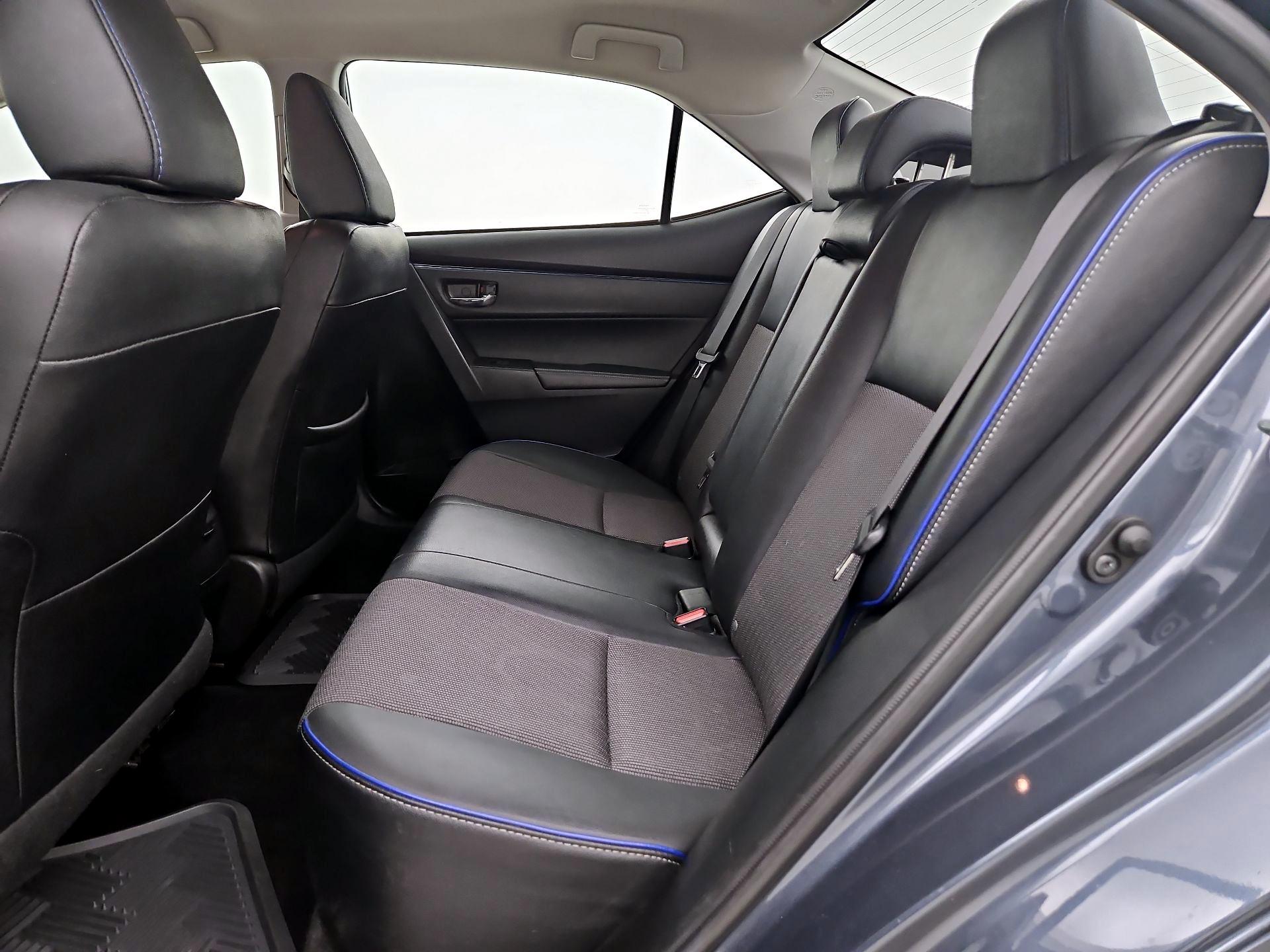 Thumbnail: 2017 Toyota Corolla - 18