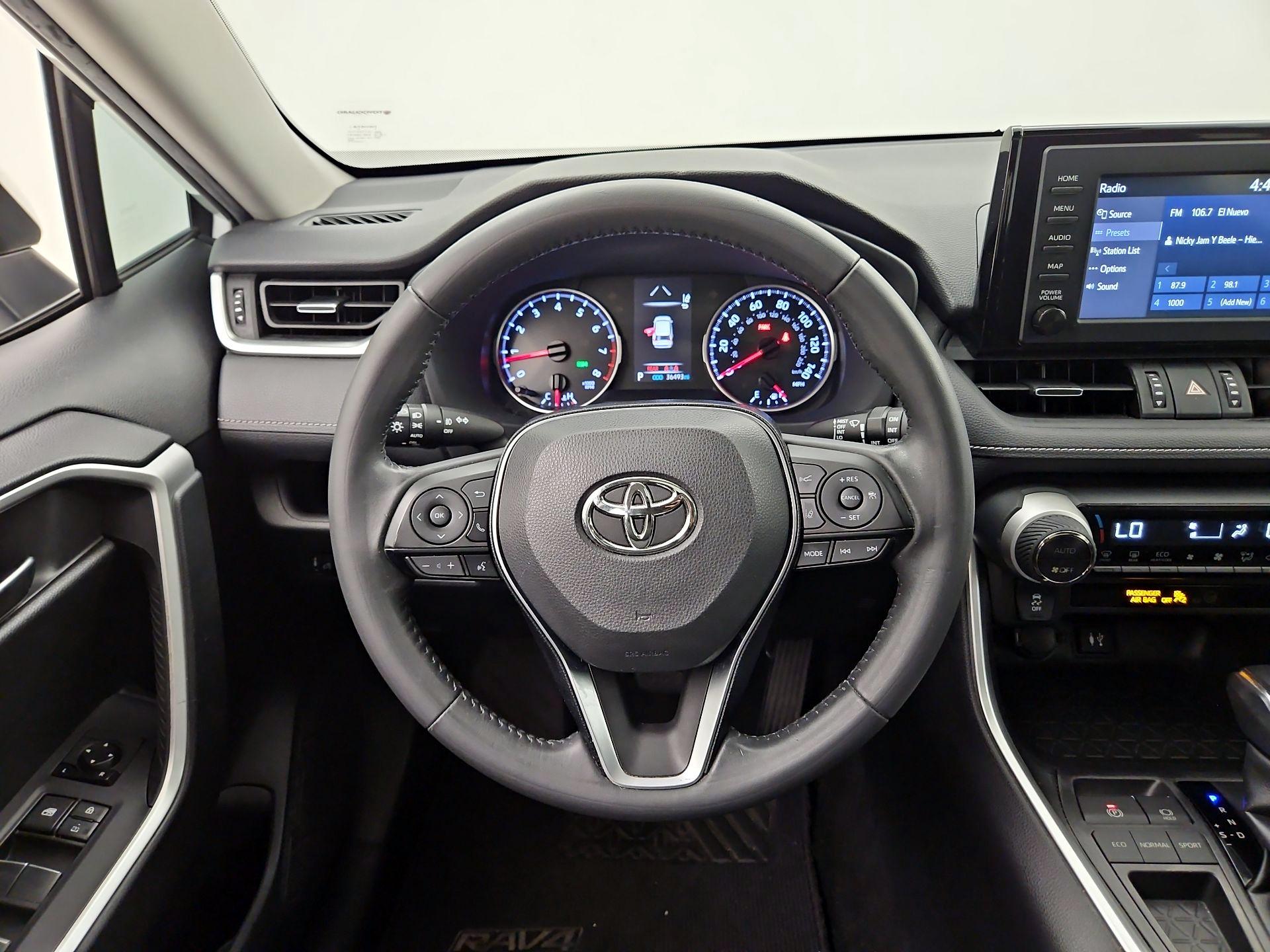 Thumbnail: 2019 Toyota RAV4 - 10