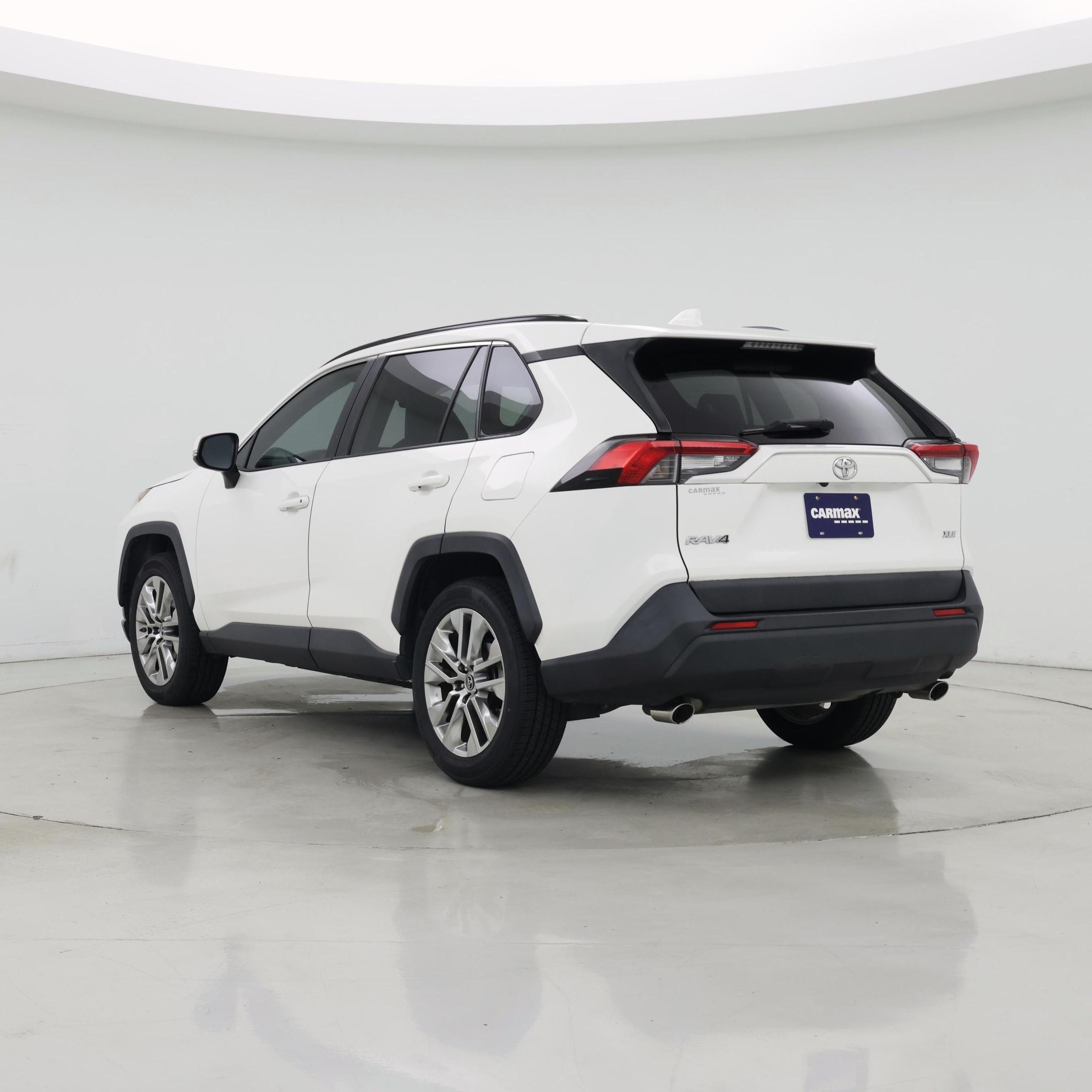 Thumbnail: 2019 Toyota RAV4 - 2