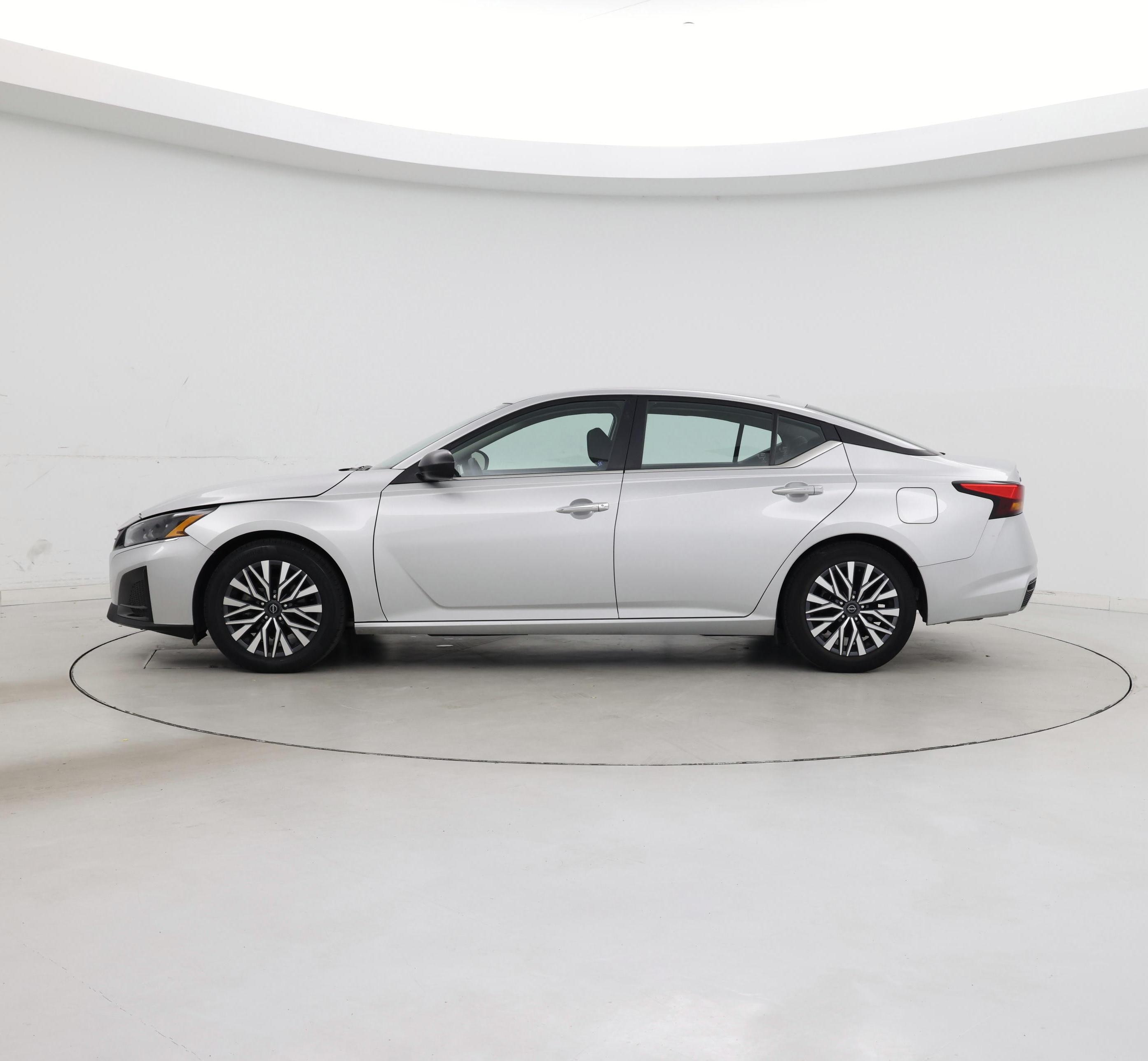 Thumbnail: 2024 Nissan Altima - 3