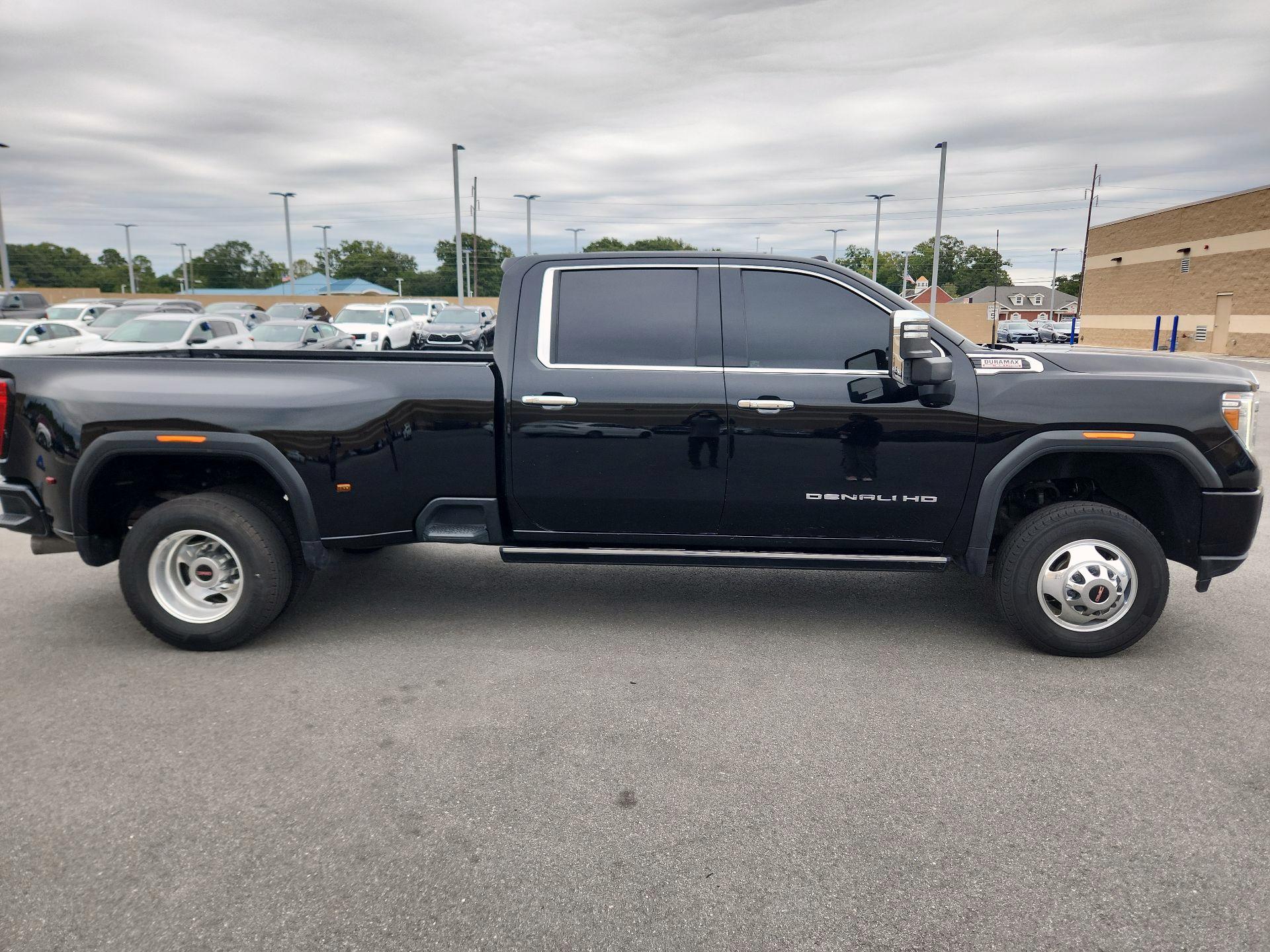 Thumbnail: 2022 GMC Sierra 3500 - 4