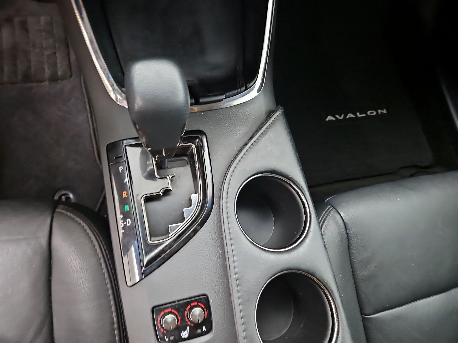 Thumbnail: 2015 Toyota Avalon - 17