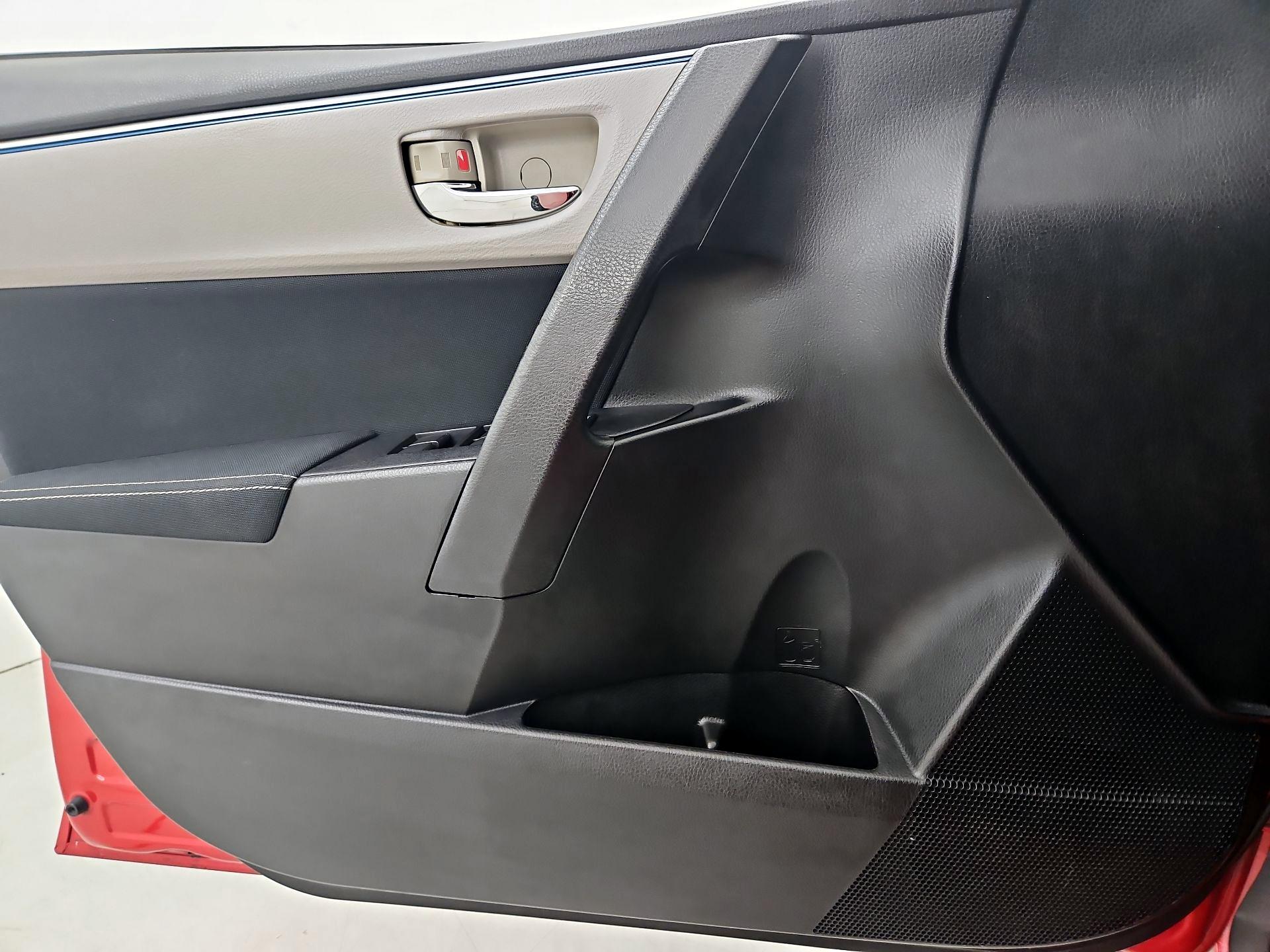 Thumbnail: 2014 Toyota Corolla - 12
