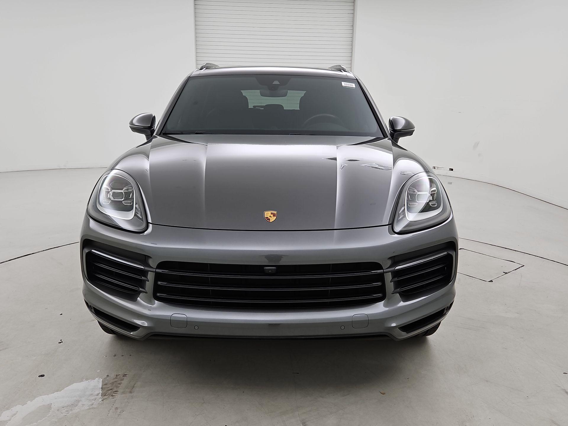Thumbnail: 2022 Porsche Cayenne - 2
