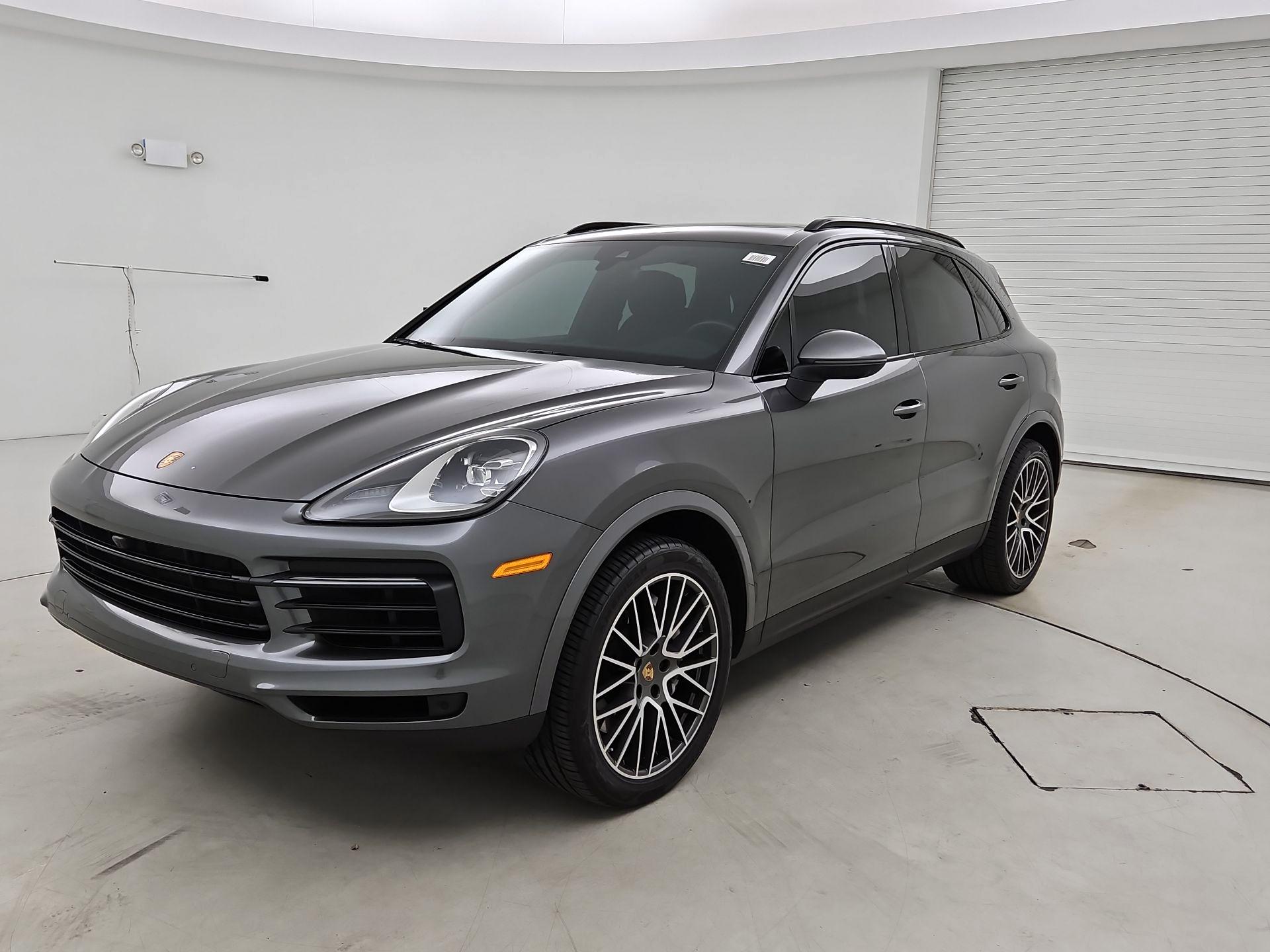 Thumbnail: 2022 Porsche Cayenne - 3