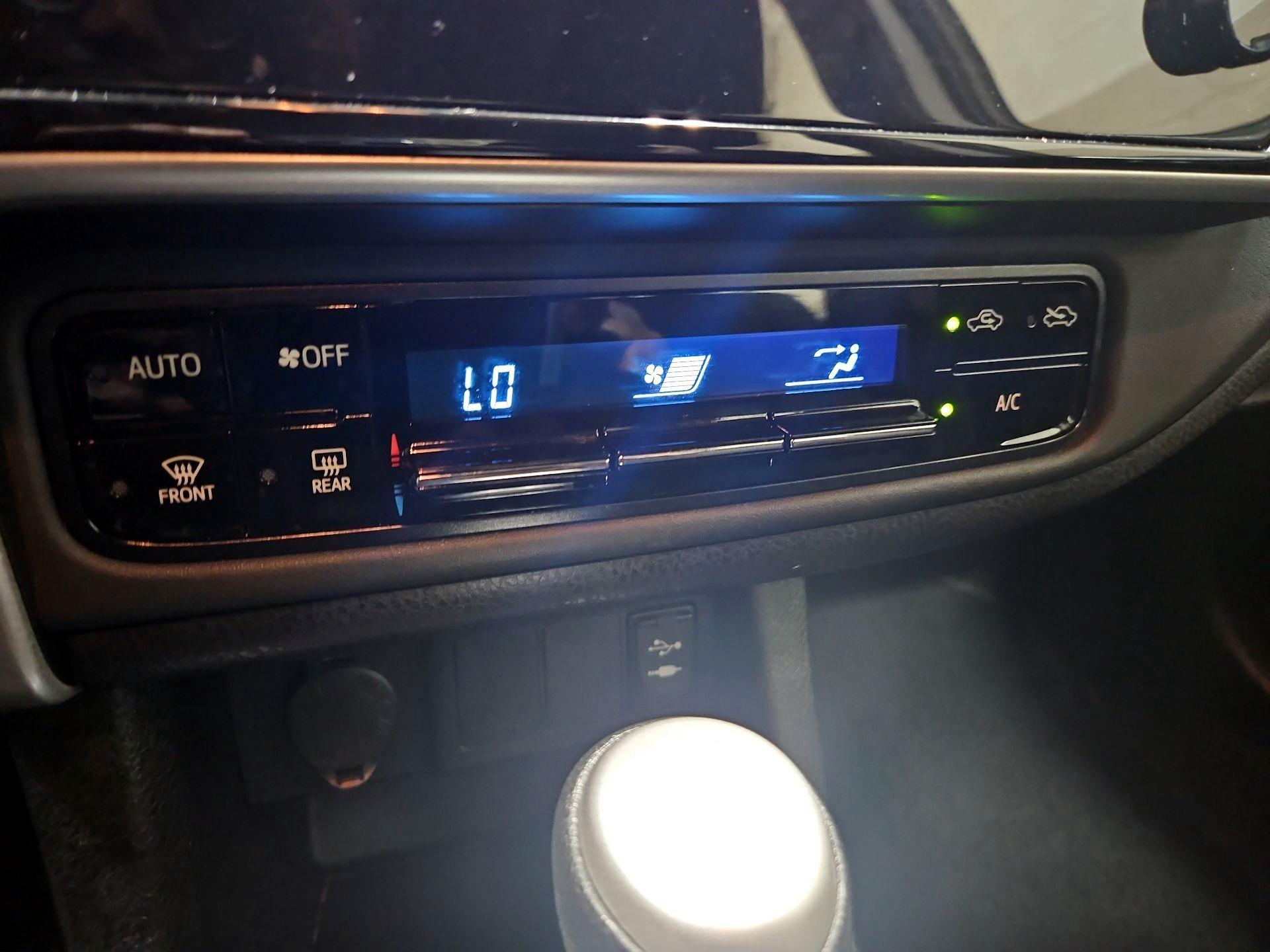 Thumbnail: 2019 Toyota Corolla - 16