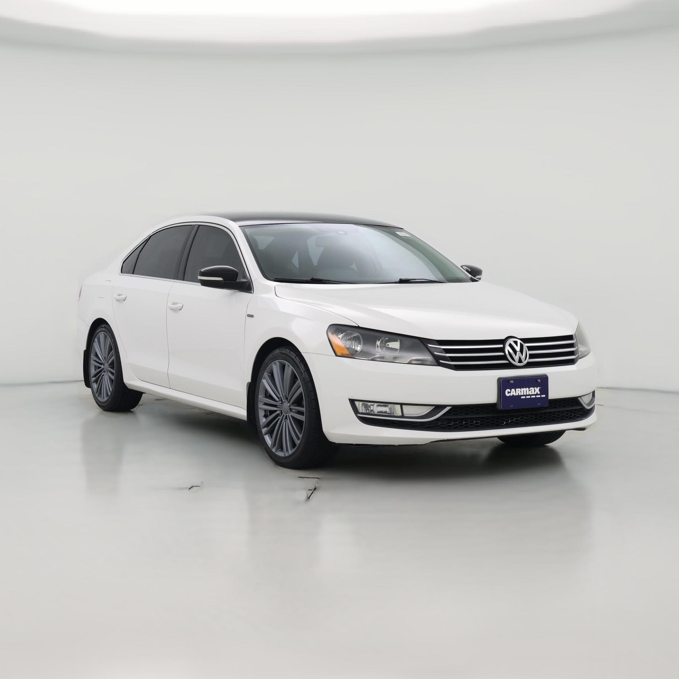 Thumbnail: 2015 Volkswagen Passat - 1