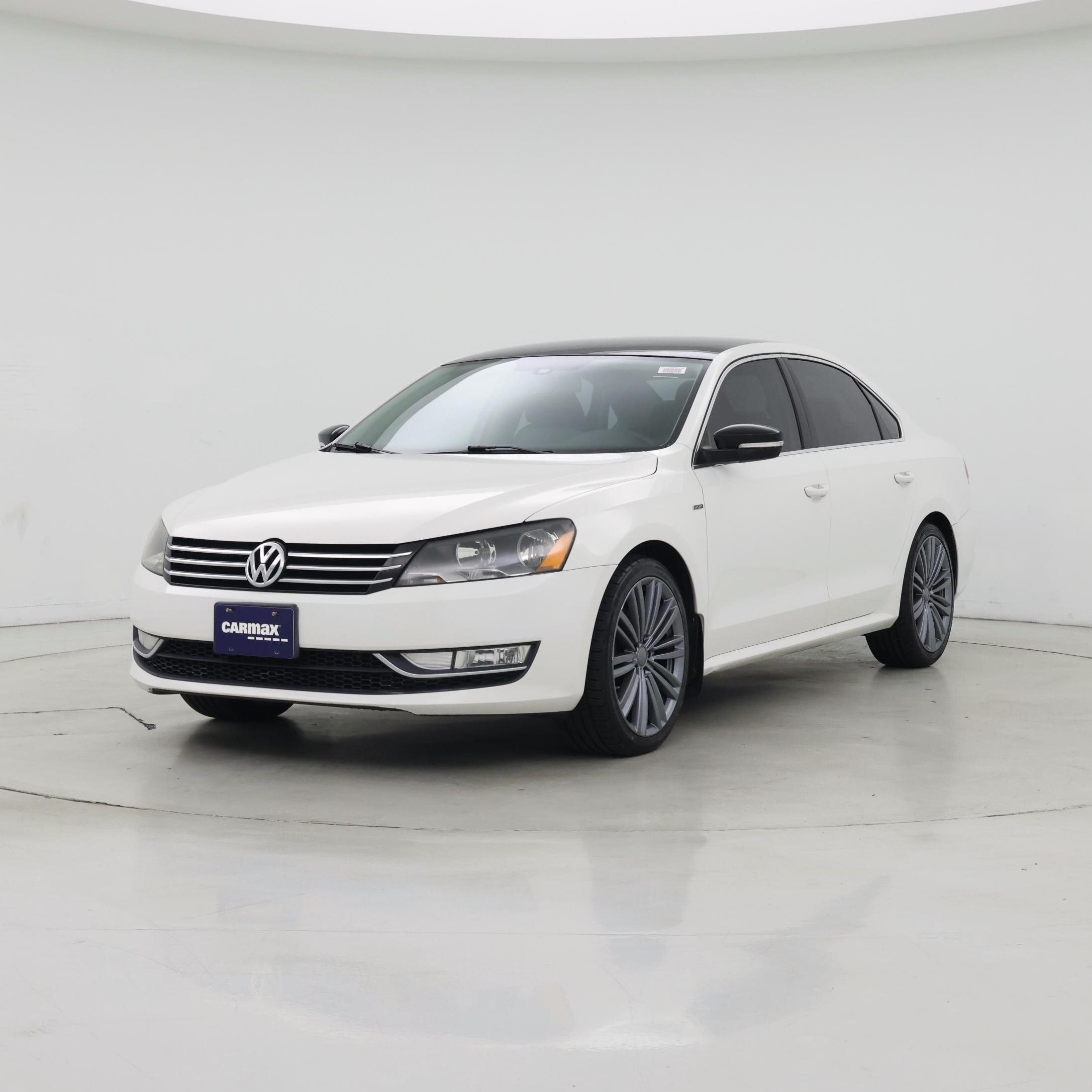 Thumbnail: 2015 Volkswagen Passat - 4