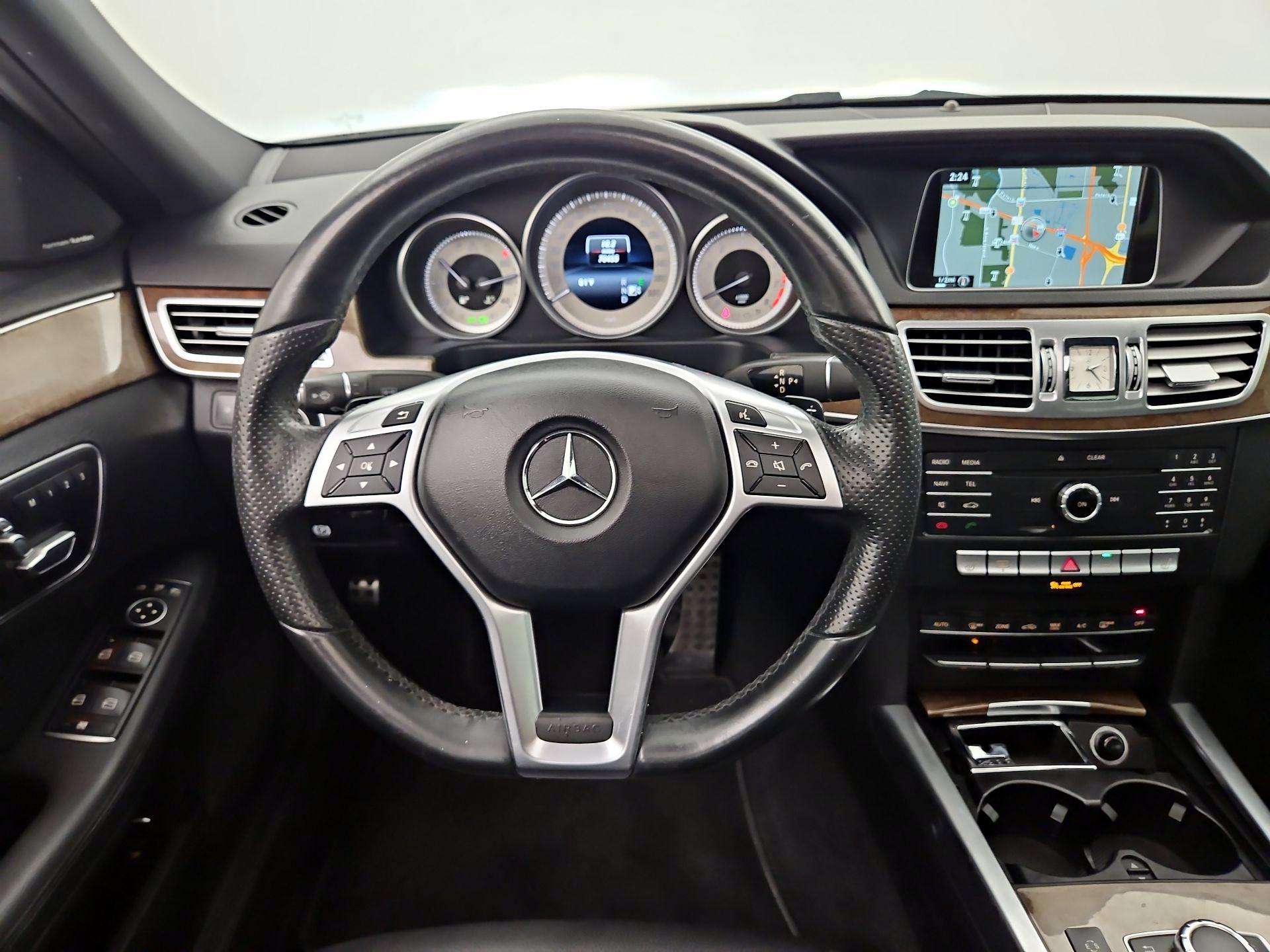 Thumbnail: 2016 Mercedes-Benz E-Class - 10
