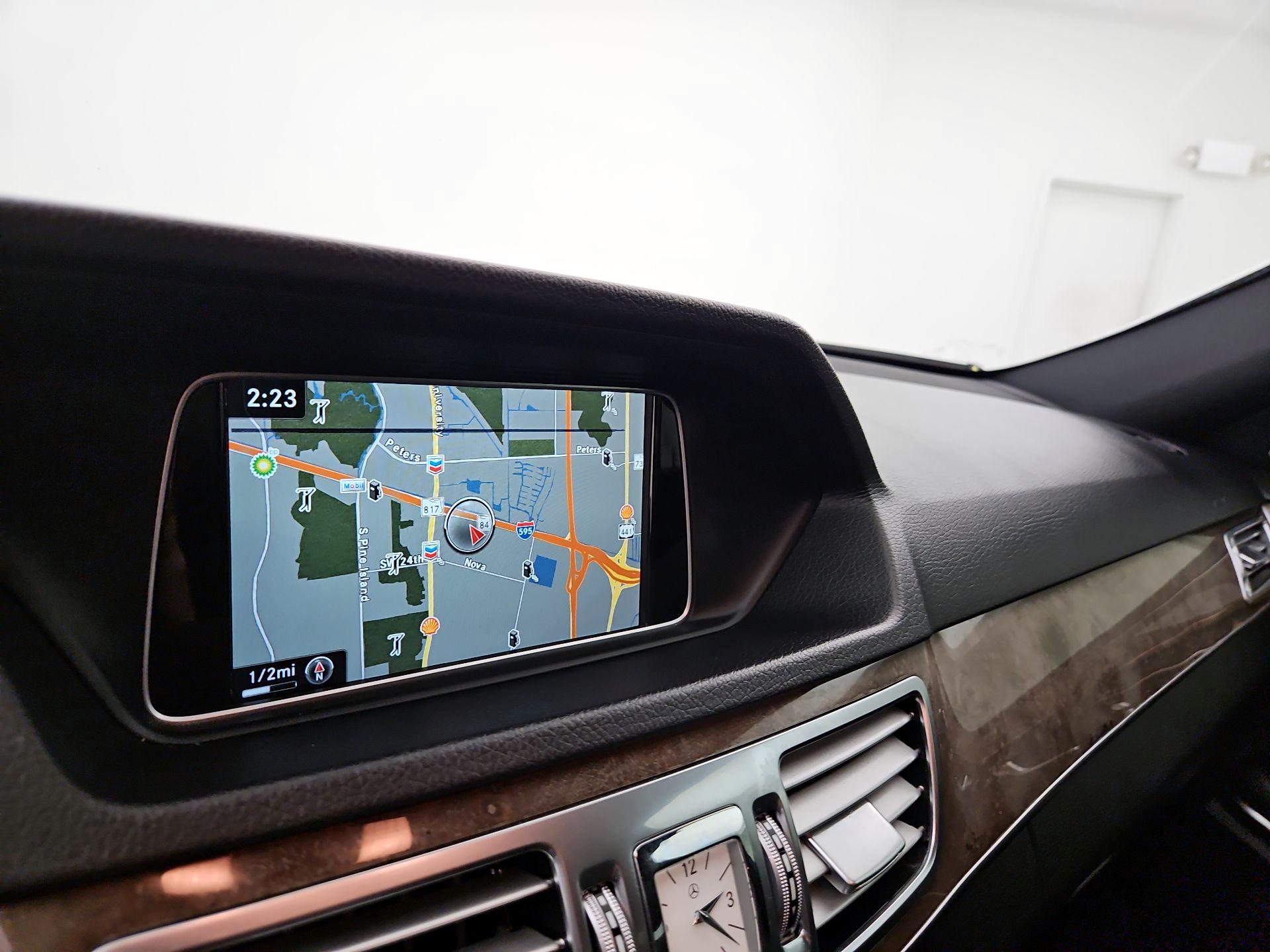 Thumbnail: 2016 Mercedes-Benz E-Class - 14