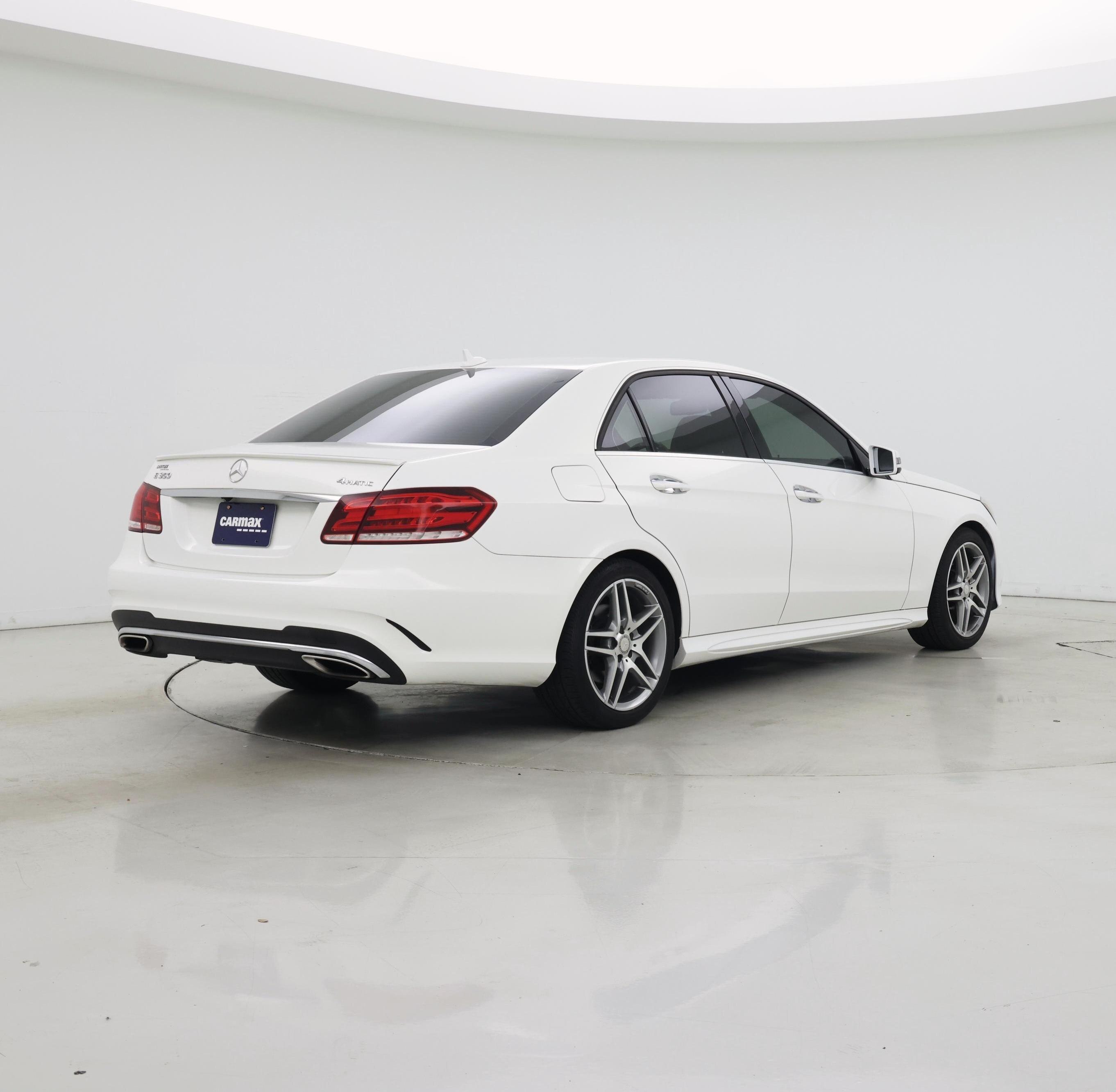 Thumbnail: 2016 Mercedes-Benz E-Class - 8