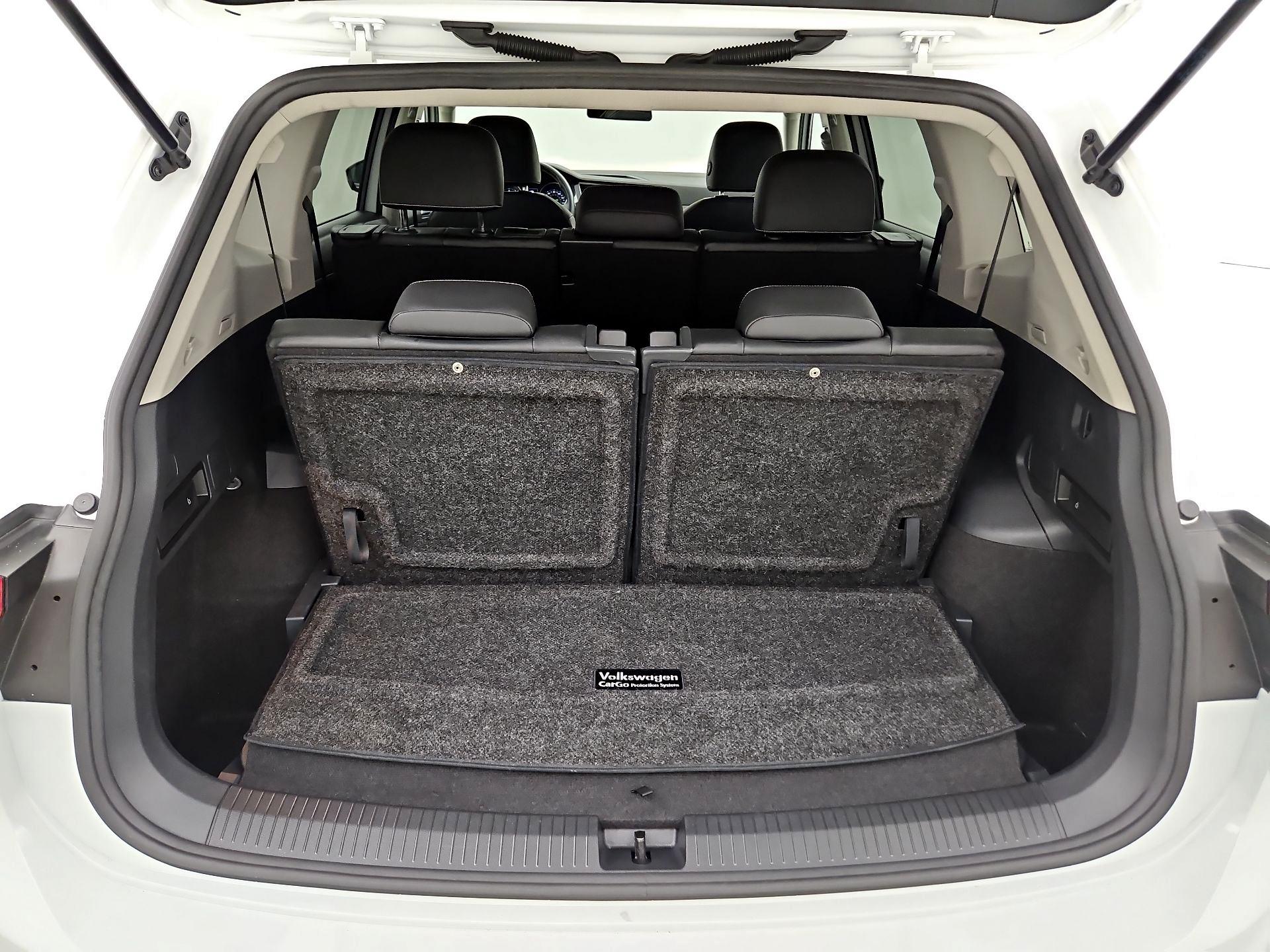 Thumbnail: 2021 Volkswagen Tiguan - 20