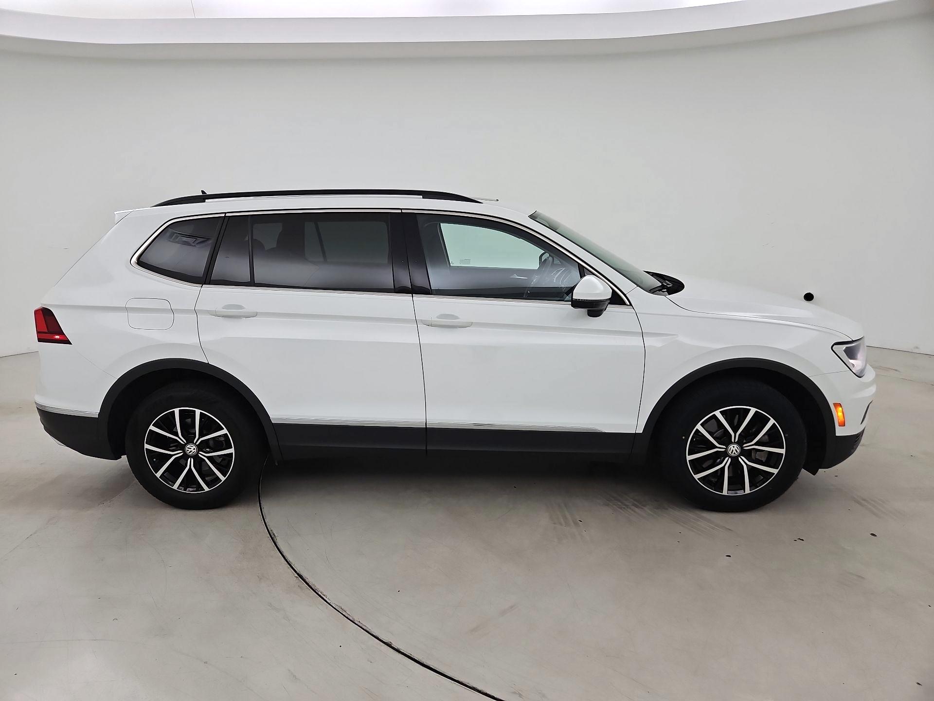Thumbnail: 2021 Volkswagen Tiguan - 4