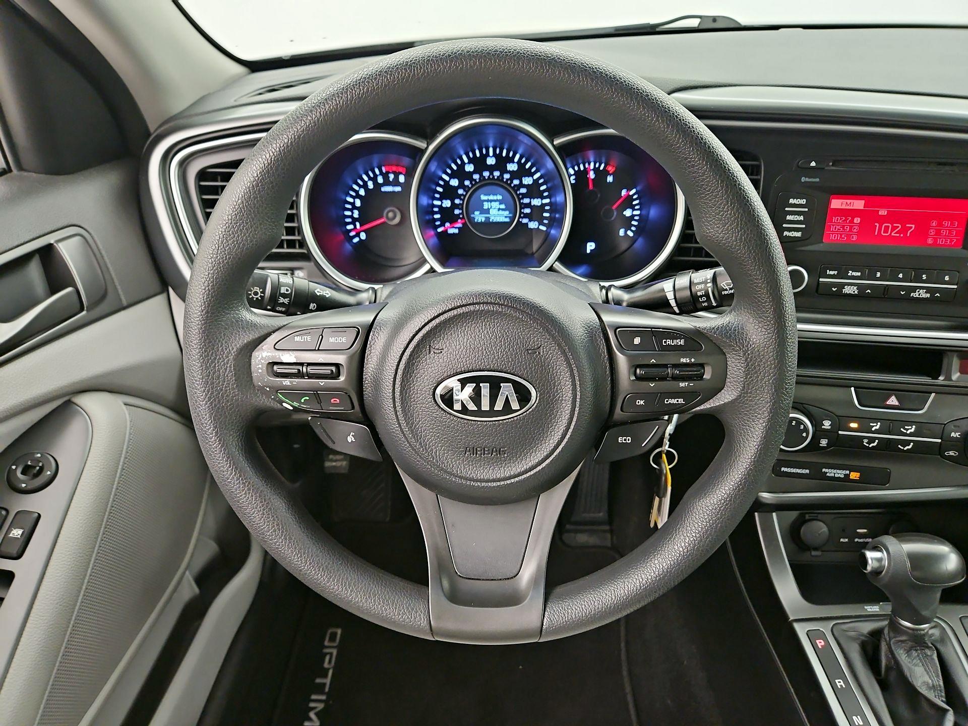 Thumbnail: 2015 Kia Optima - 10