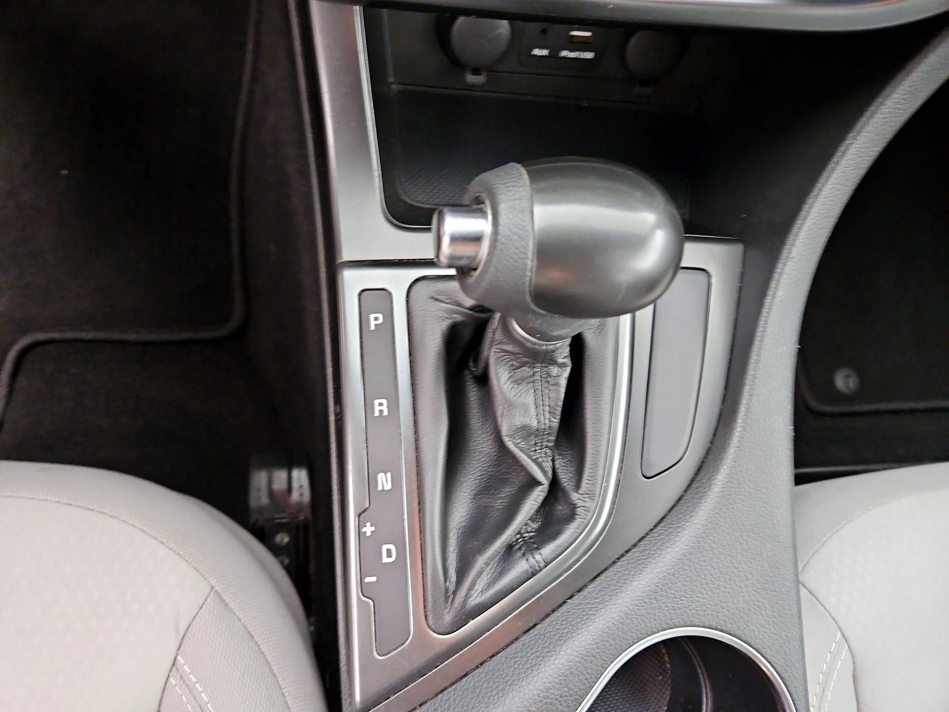 Thumbnail: 2015 Kia Optima - 16