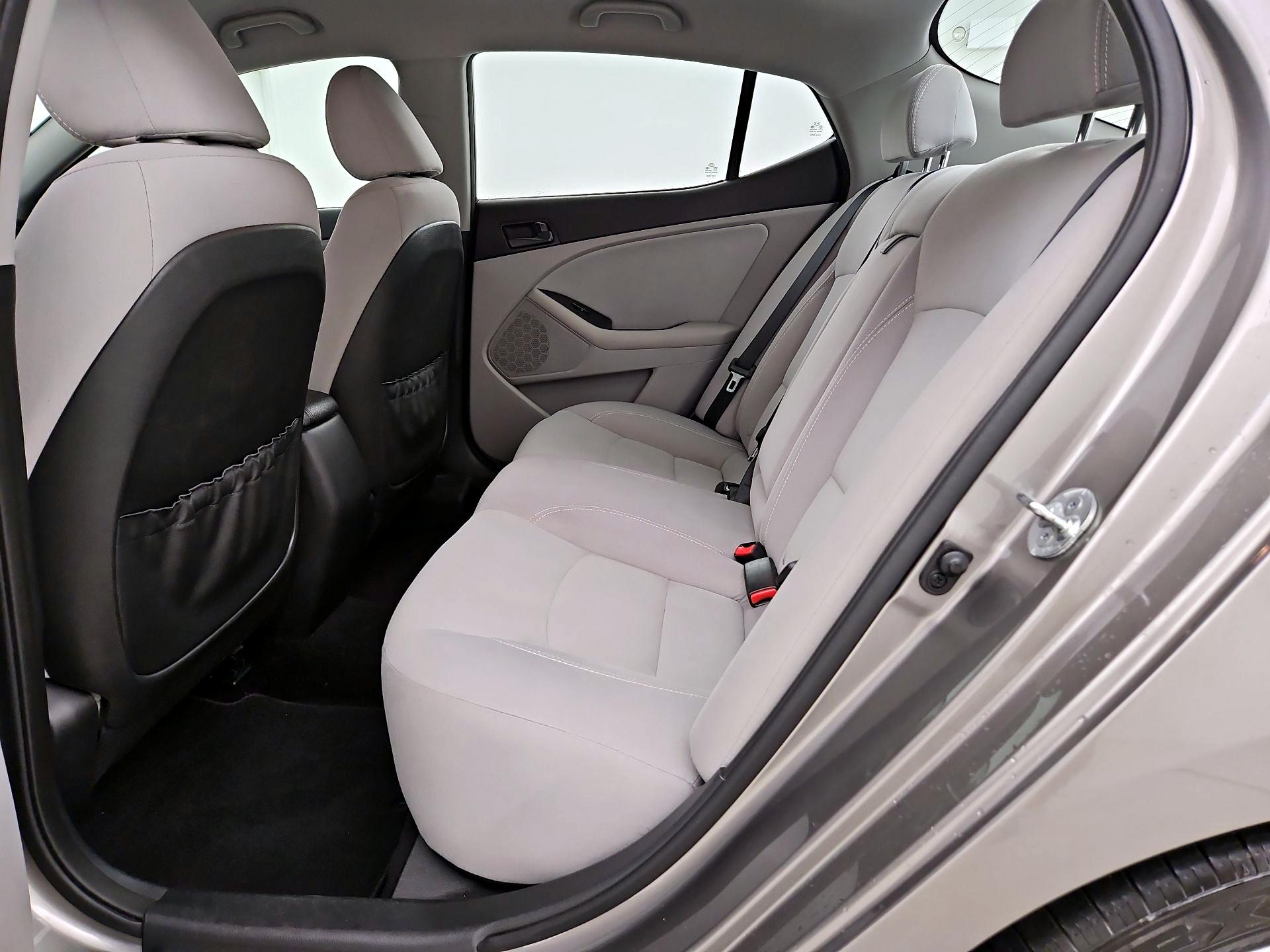 Thumbnail: 2015 Kia Optima - 18
