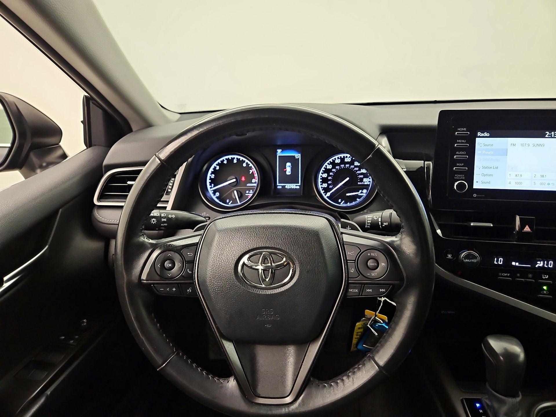 Thumbnail: 2022 Toyota Camry - 10