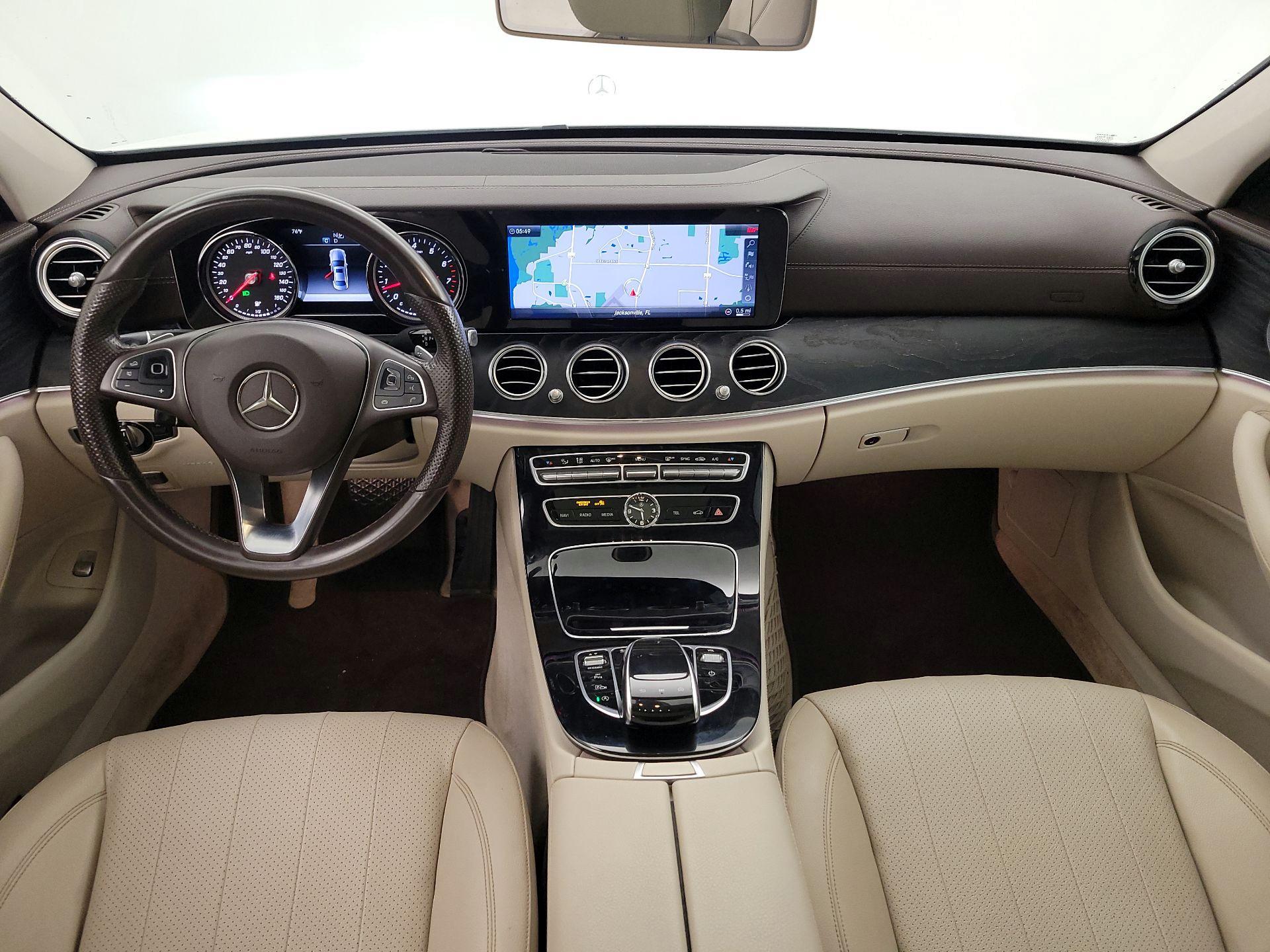 Thumbnail: 2017 Mercedes-Benz E-Class - 9