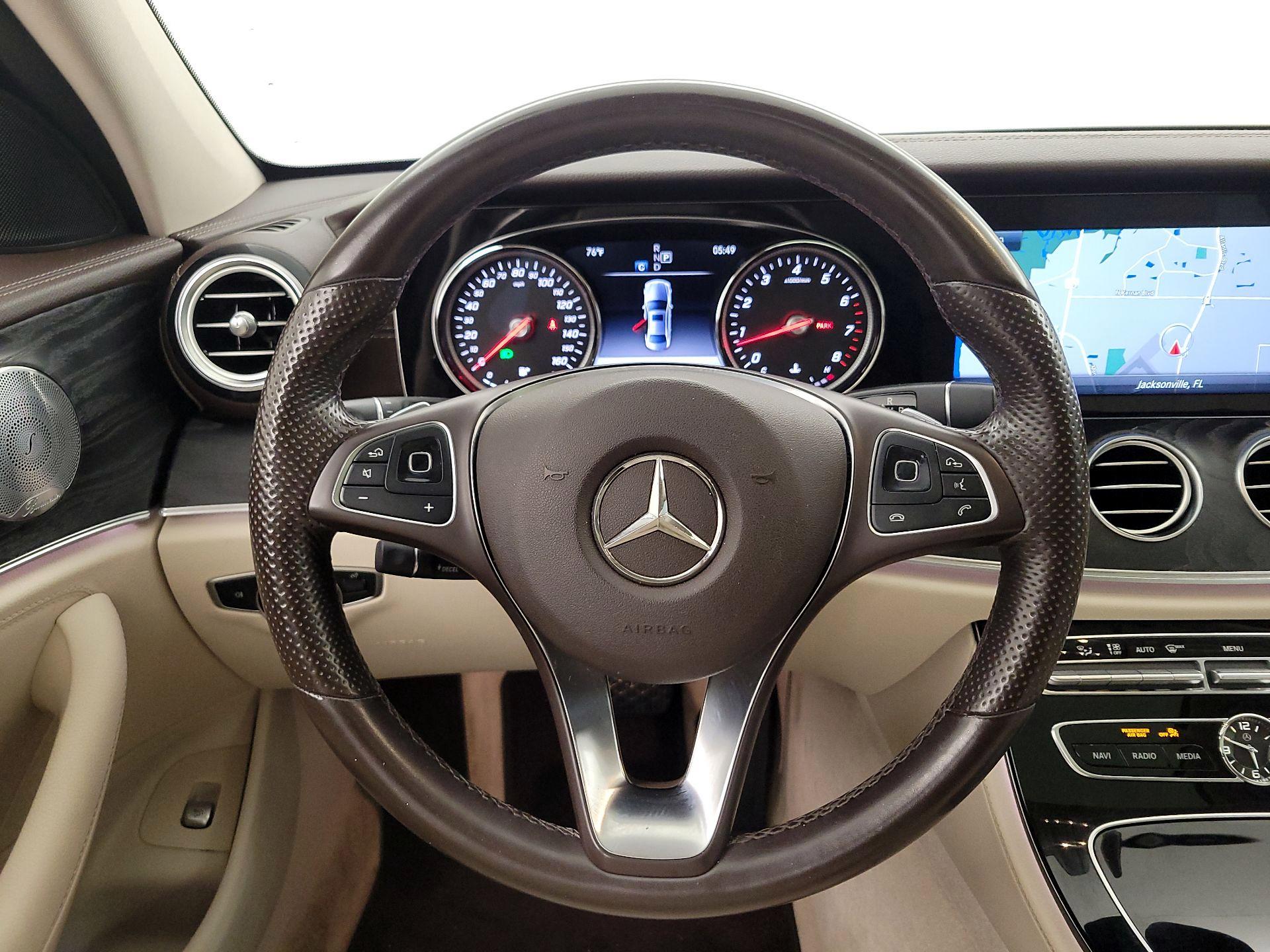 Thumbnail: 2017 Mercedes-Benz E-Class - 10