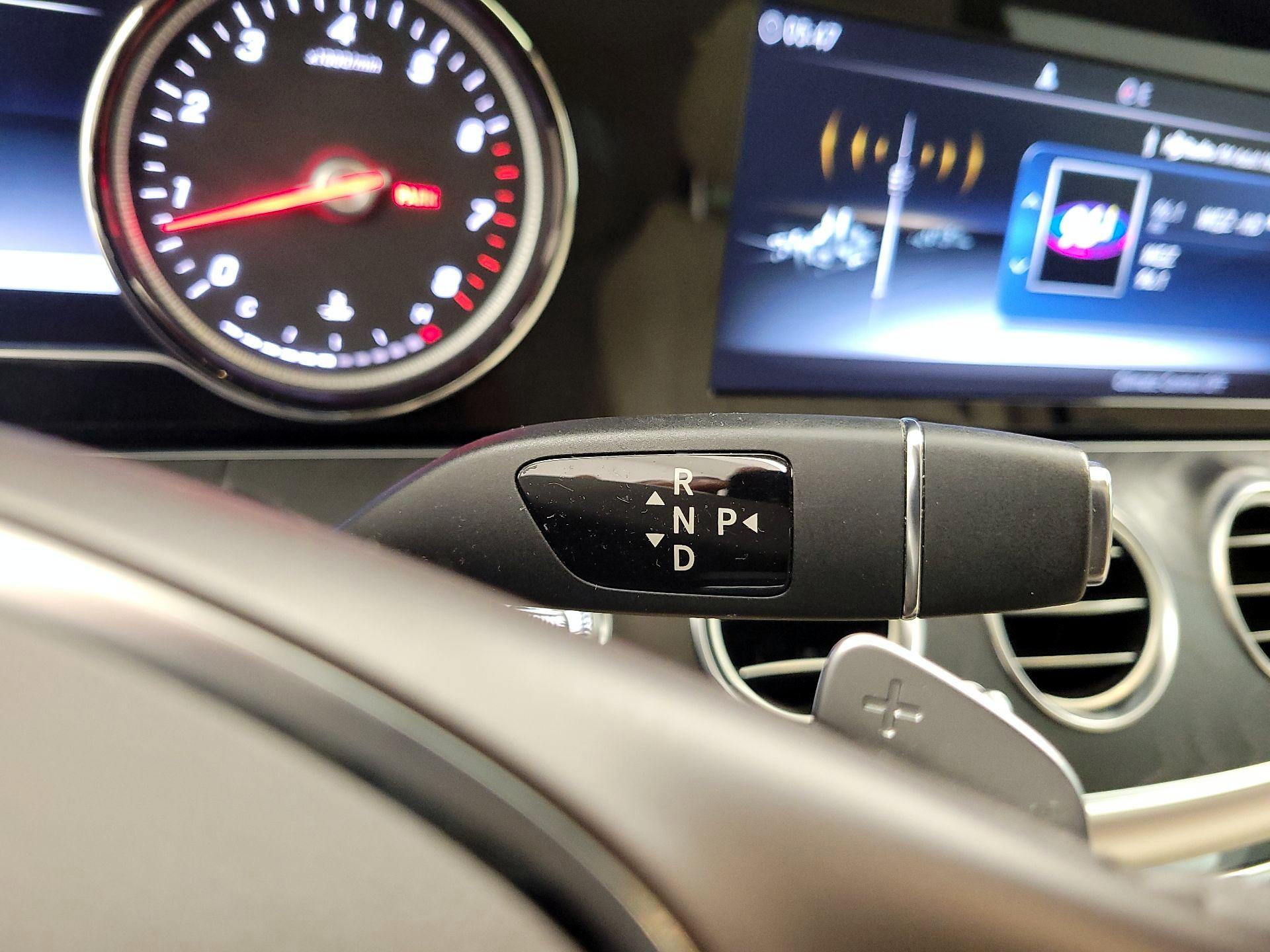 Thumbnail: 2017 Mercedes-Benz E-Class - 18