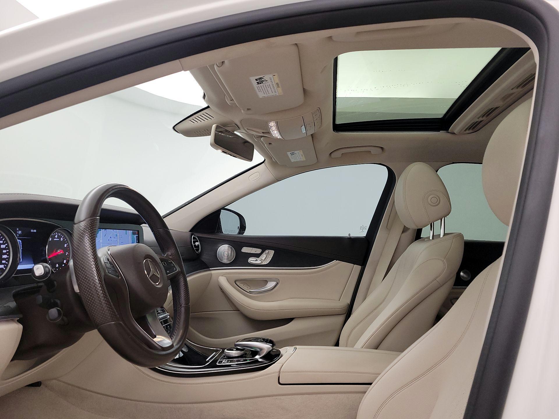 Thumbnail: 2017 Mercedes-Benz E-Class - 20