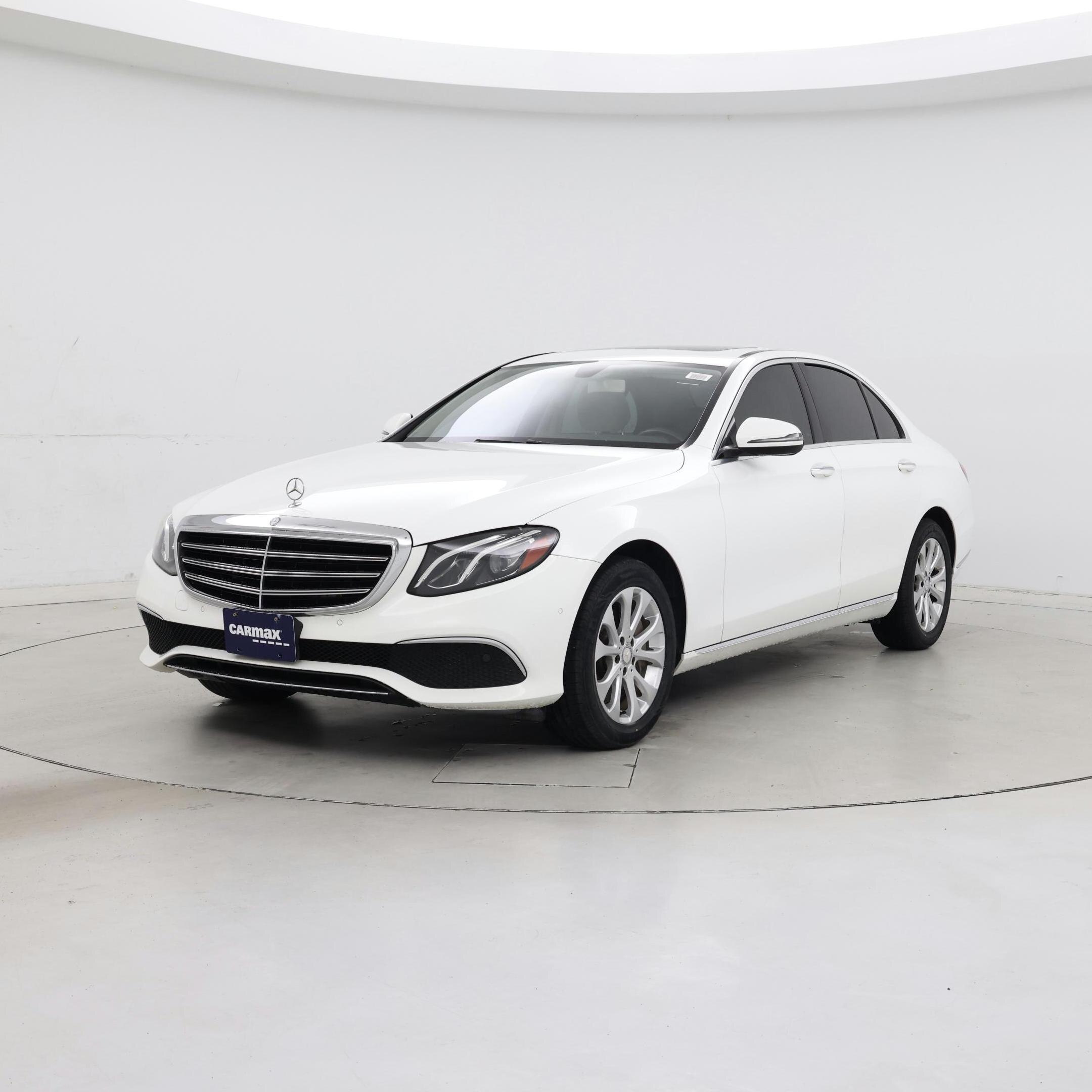 Thumbnail: 2017 Mercedes-Benz E-Class - 4