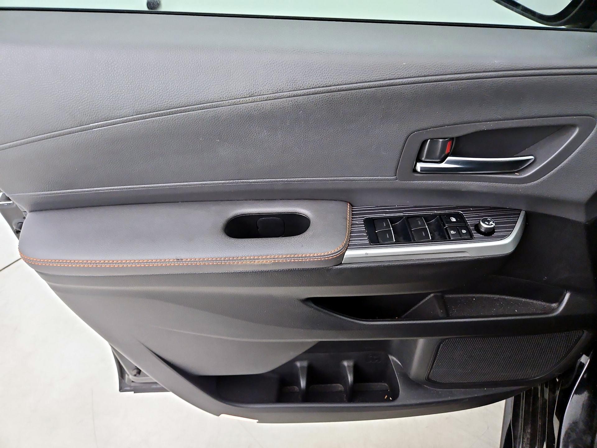 Thumbnail: 2022 Toyota Sienna - 12