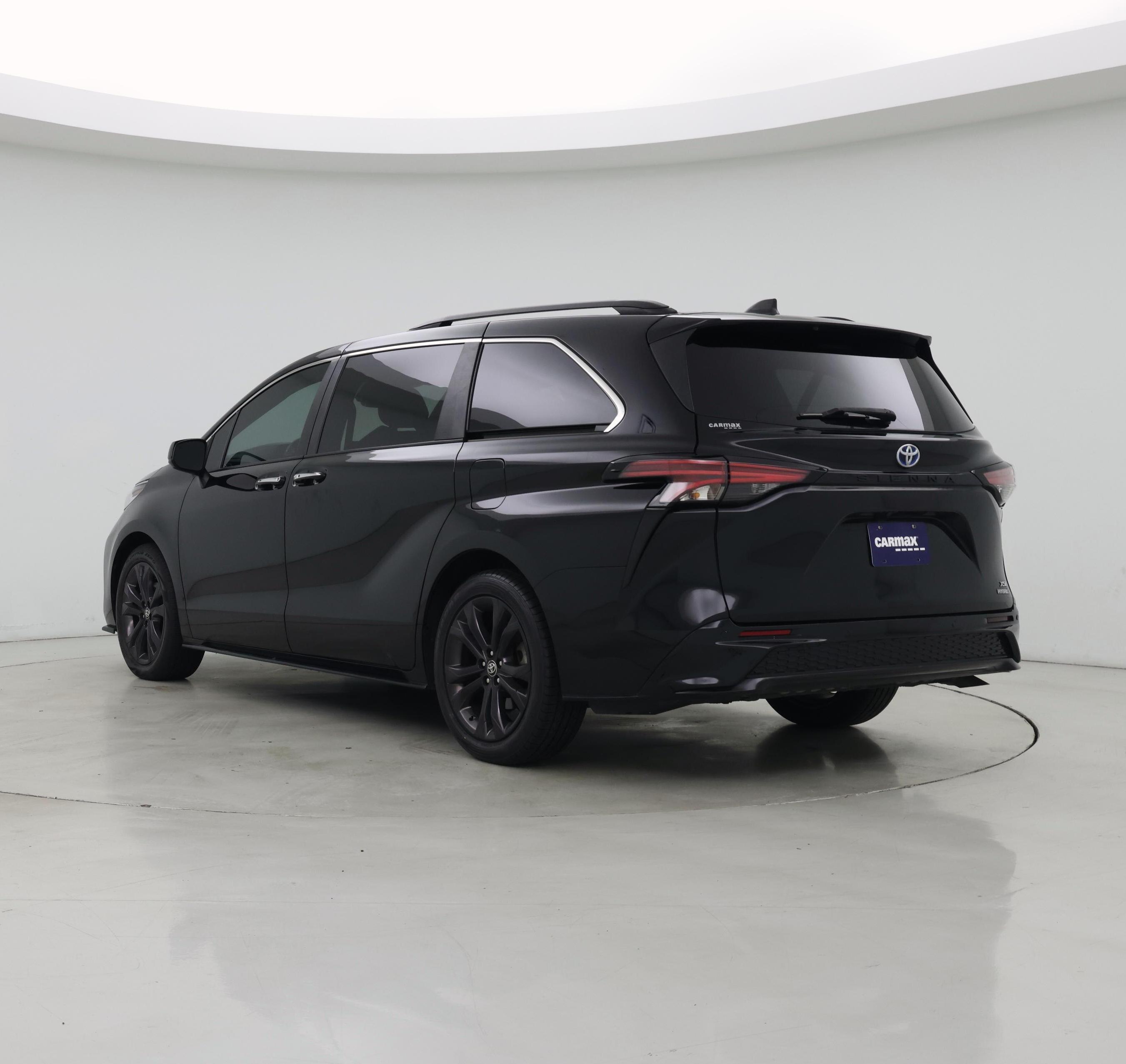 Thumbnail: 2022 Toyota Sienna - 2