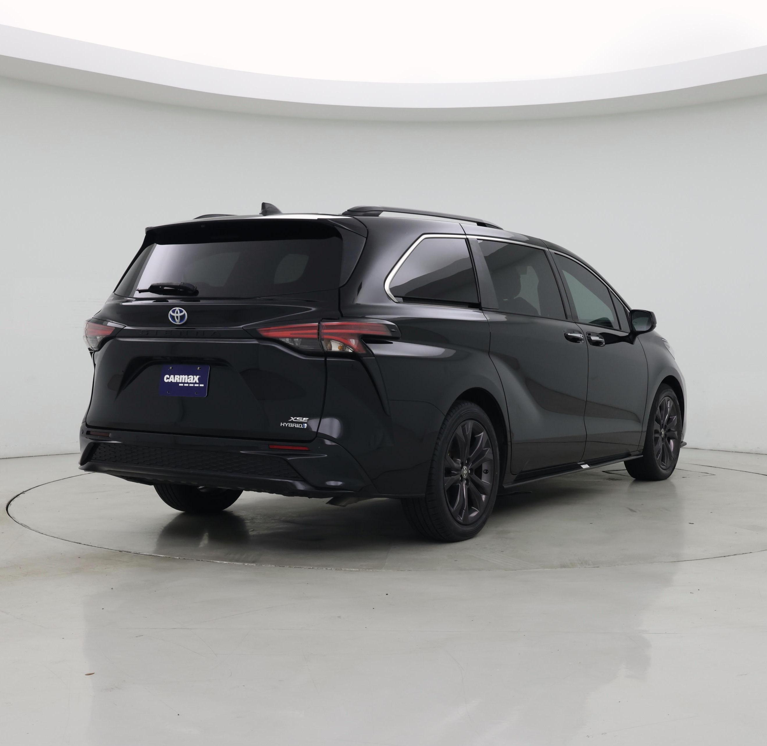 Thumbnail: 2022 Toyota Sienna - 8