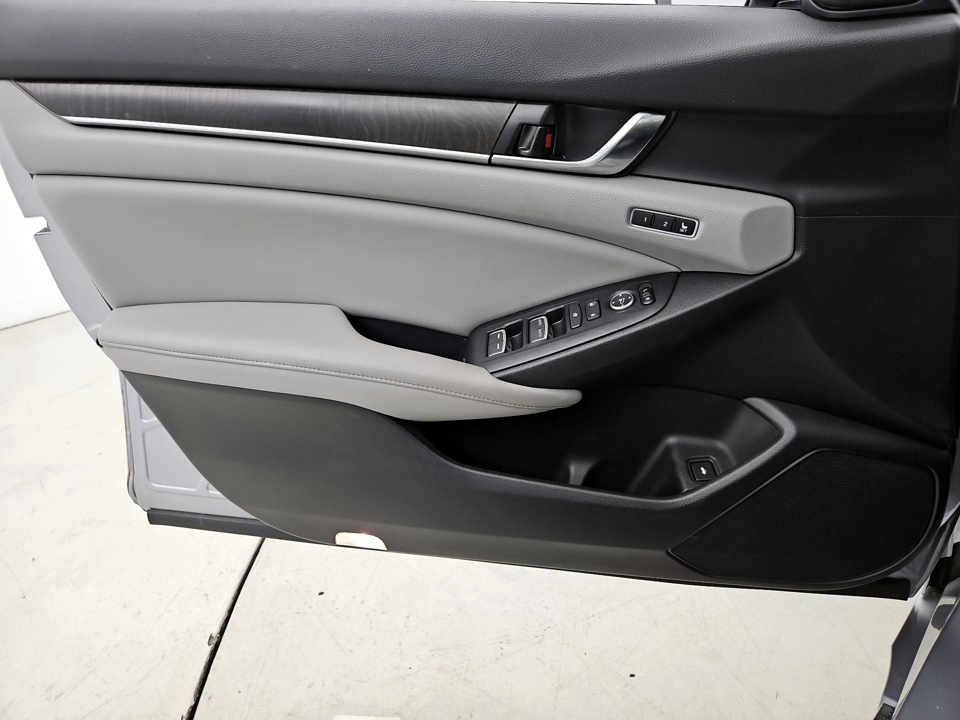 Thumbnail: 2019 Honda Accord - 10