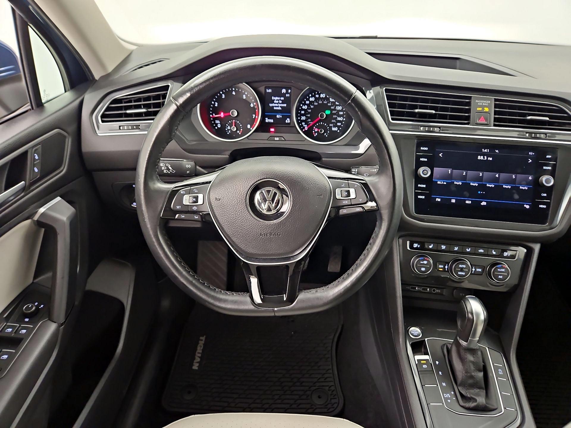 Thumbnail: 2019 Volkswagen Tiguan - 10