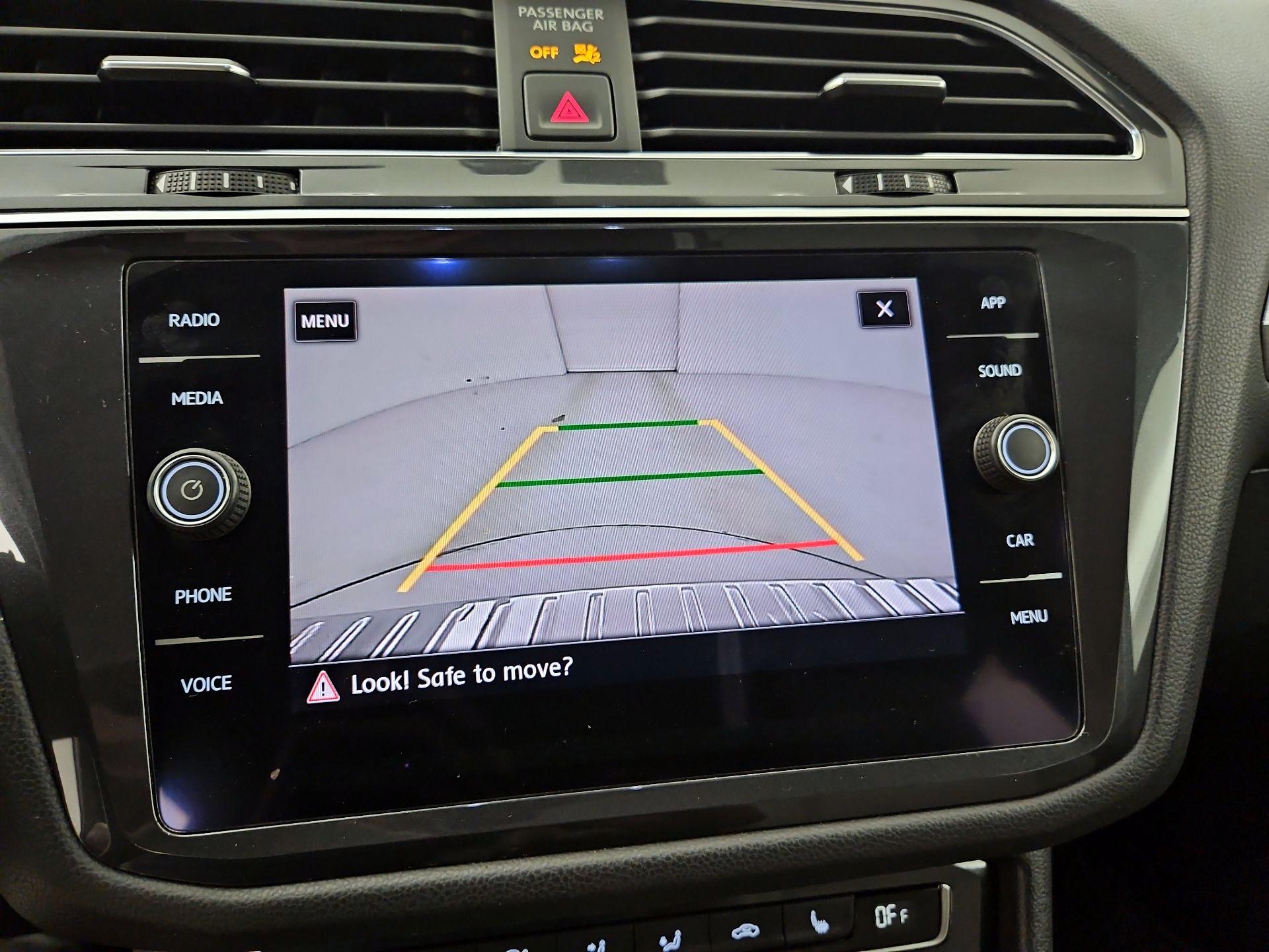 Thumbnail: 2019 Volkswagen Tiguan - 14