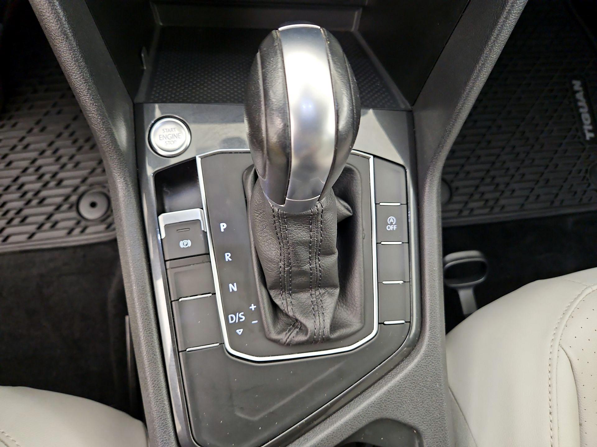 Thumbnail: 2019 Volkswagen Tiguan - 17