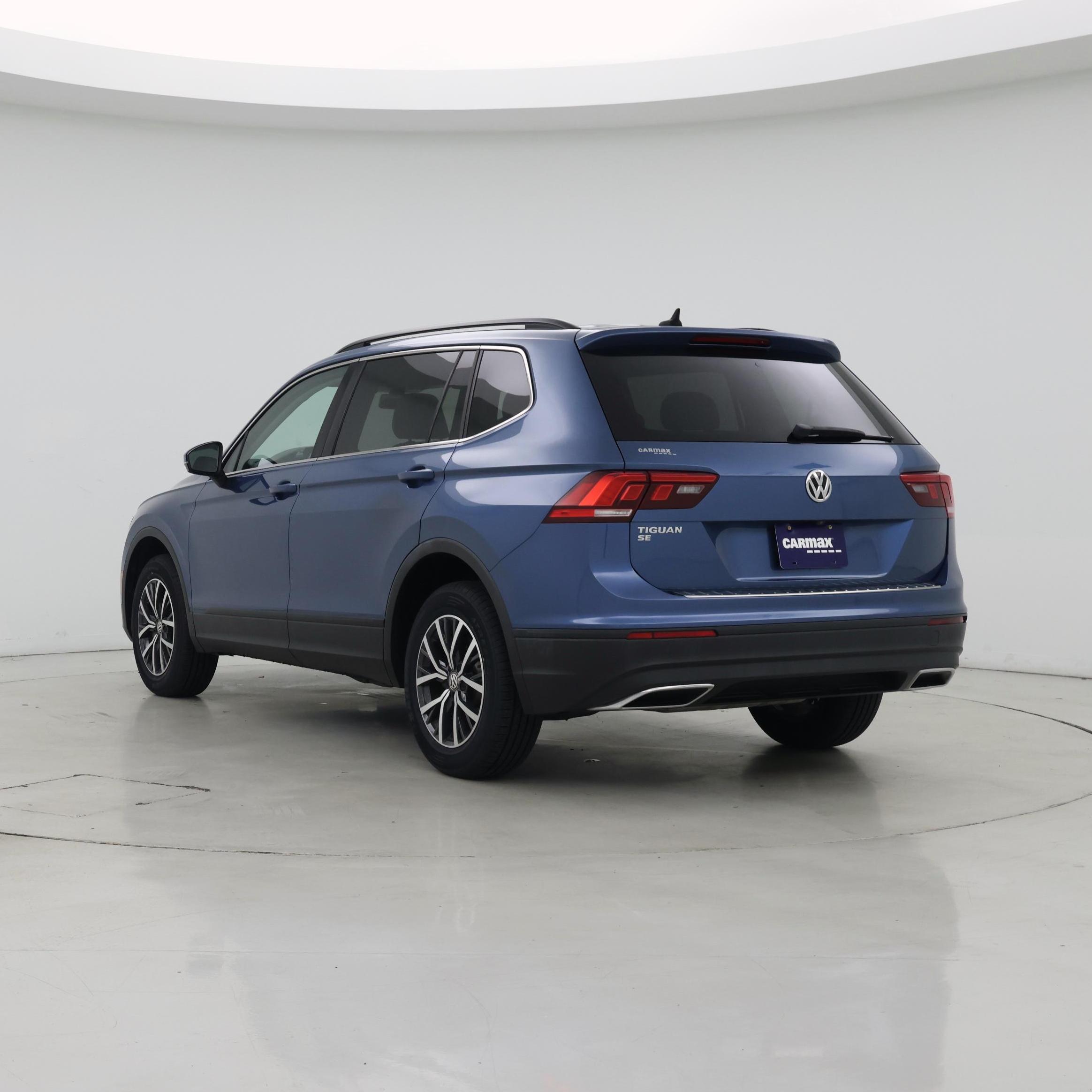 Thumbnail: 2019 Volkswagen Tiguan - 2