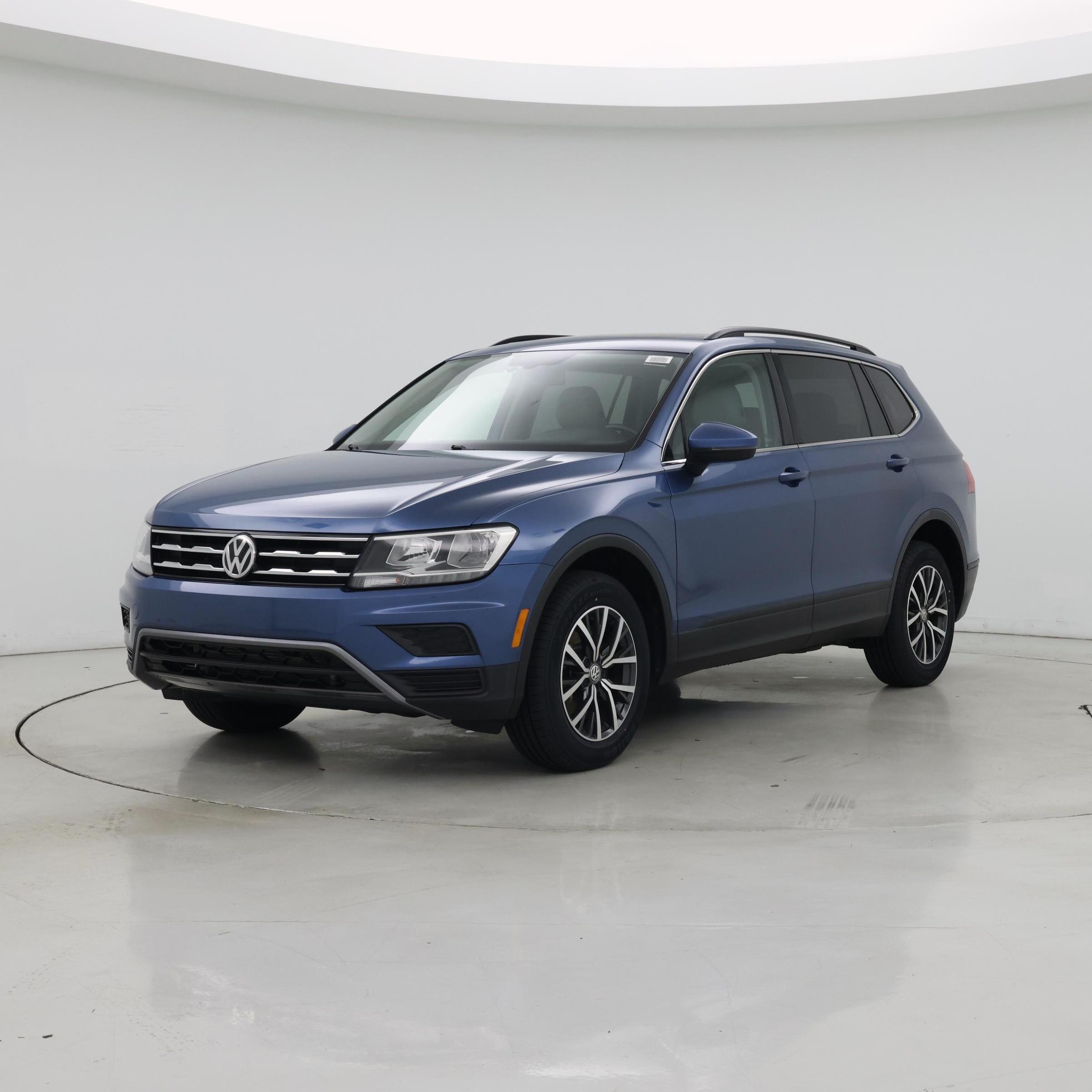 Thumbnail: 2019 Volkswagen Tiguan - 4