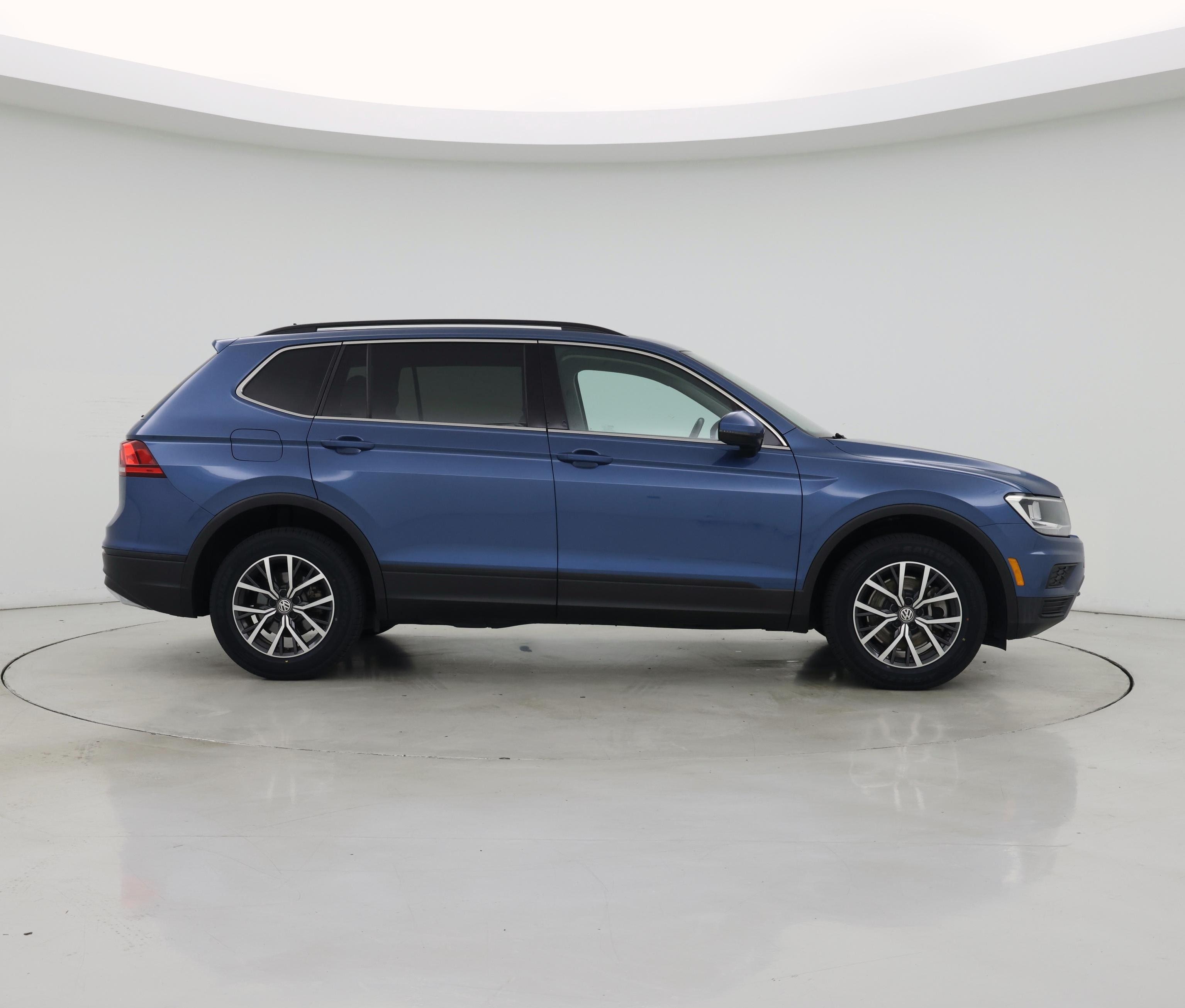 Thumbnail: 2019 Volkswagen Tiguan - 7