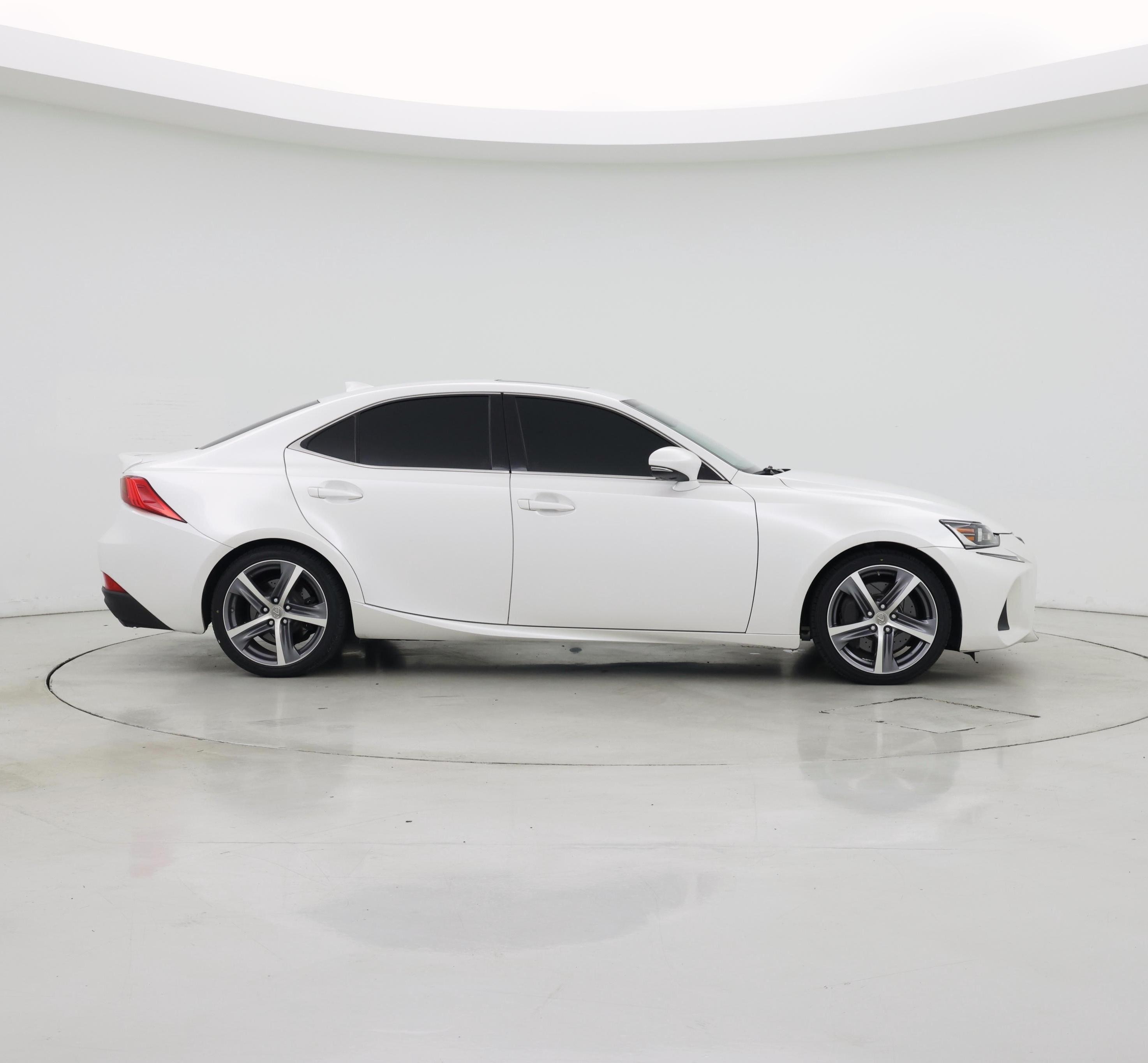 Thumbnail: 2018 Lexus IS - 7