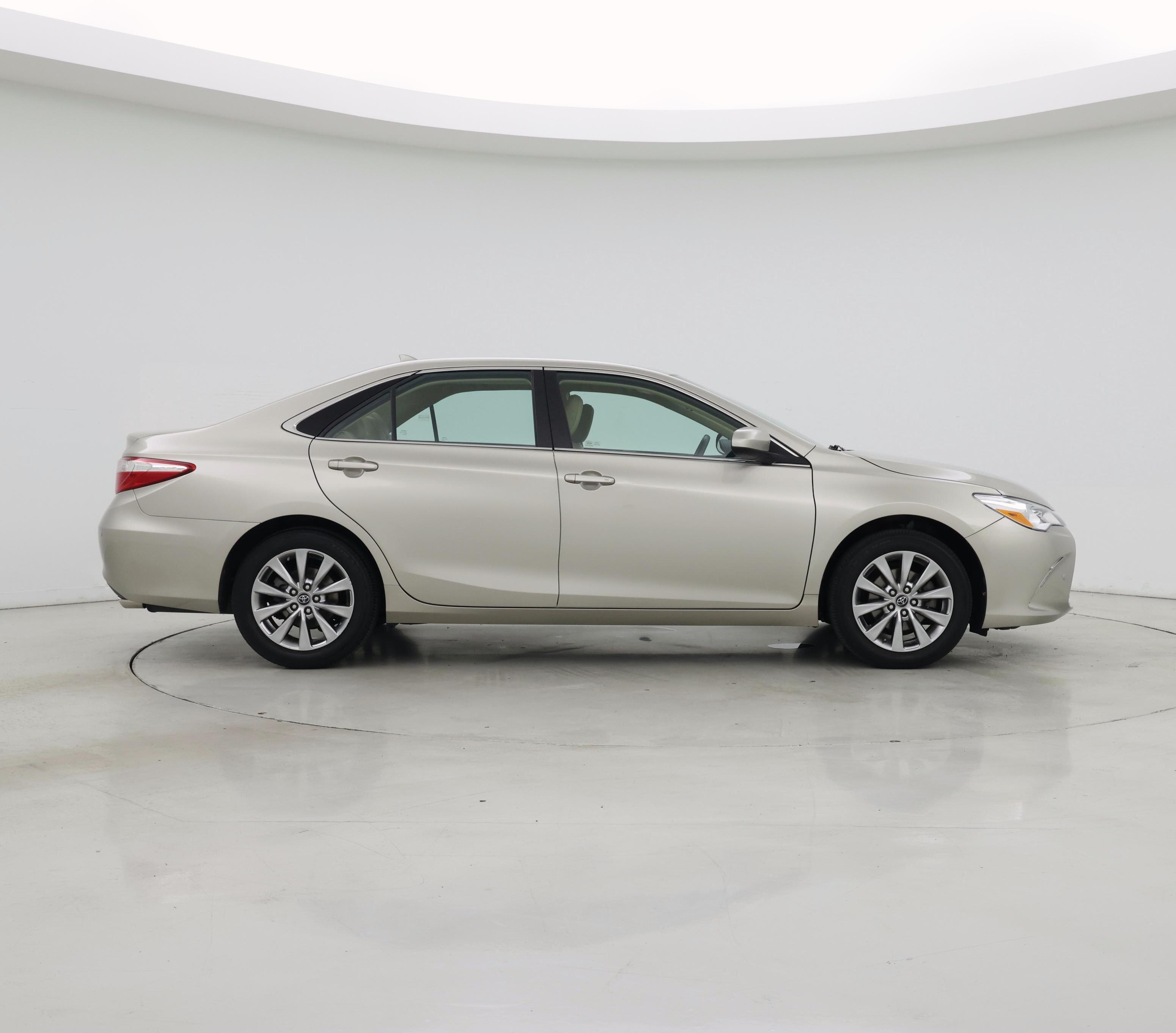 Thumbnail: 2017 Toyota Camry - 7