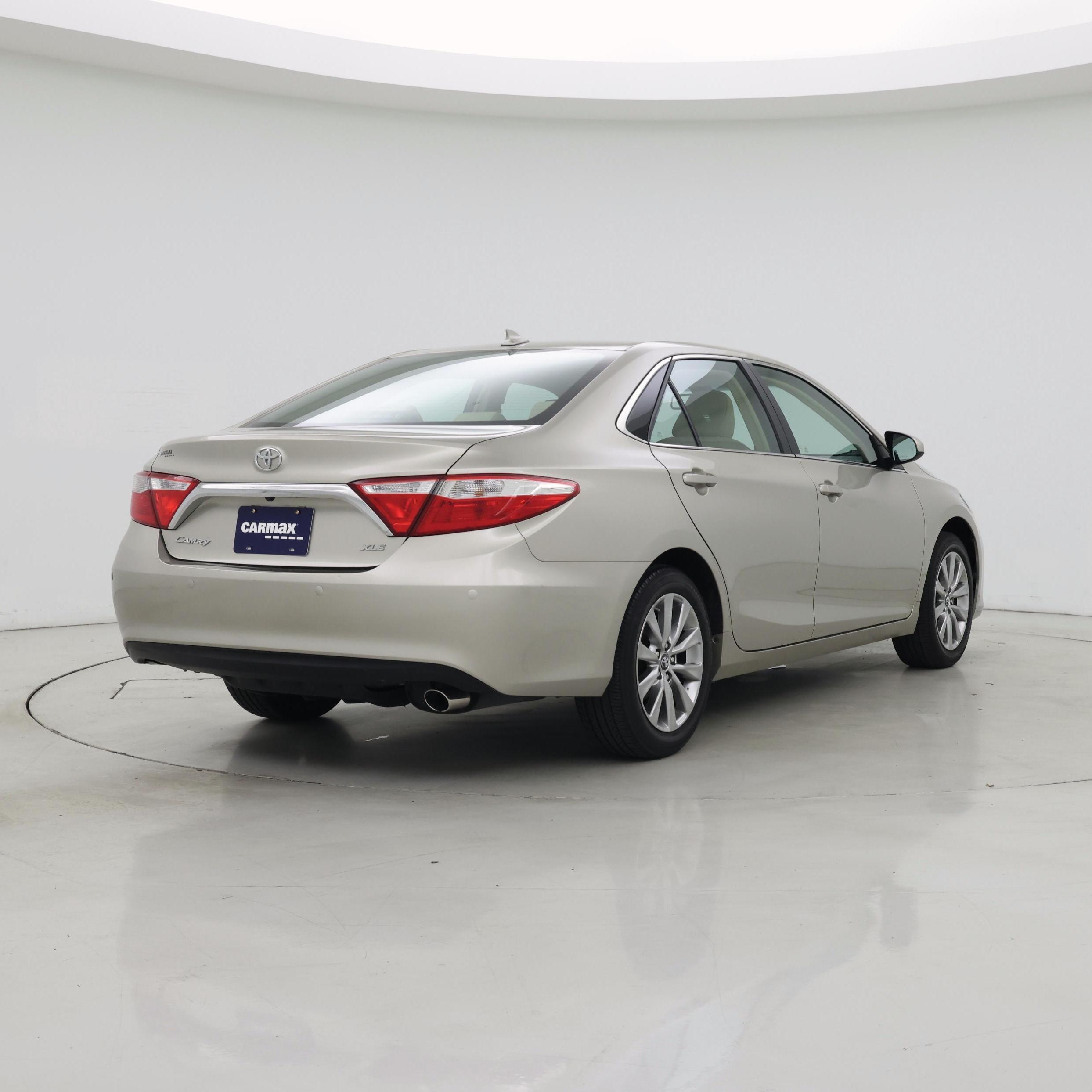 Thumbnail: 2017 Toyota Camry - 8